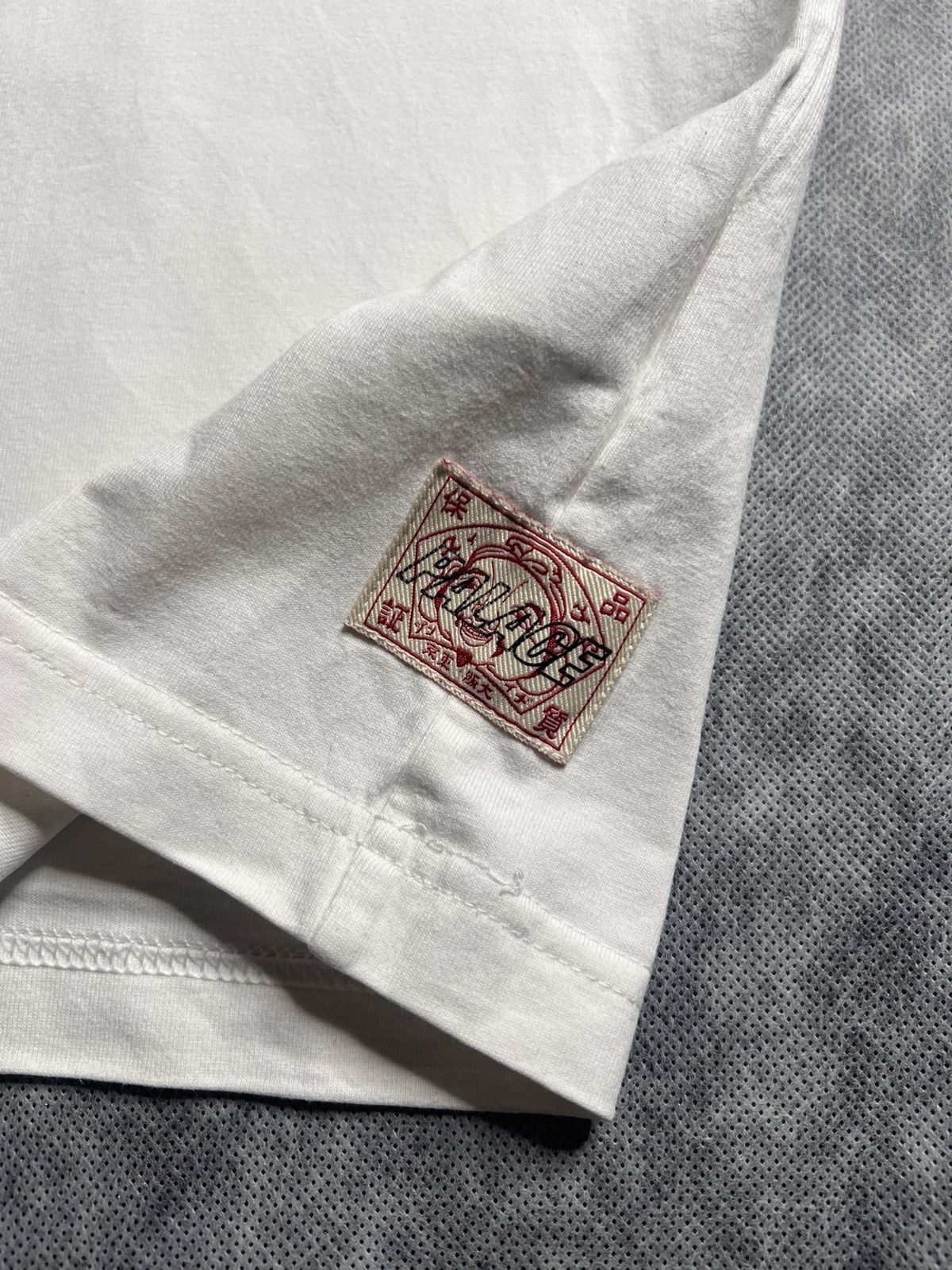 Evisu × Palace PALACE EVISU HEART T-SHIRT (WHITE) Size US L / EU 52-54 / 3 - 7 Thumbnail