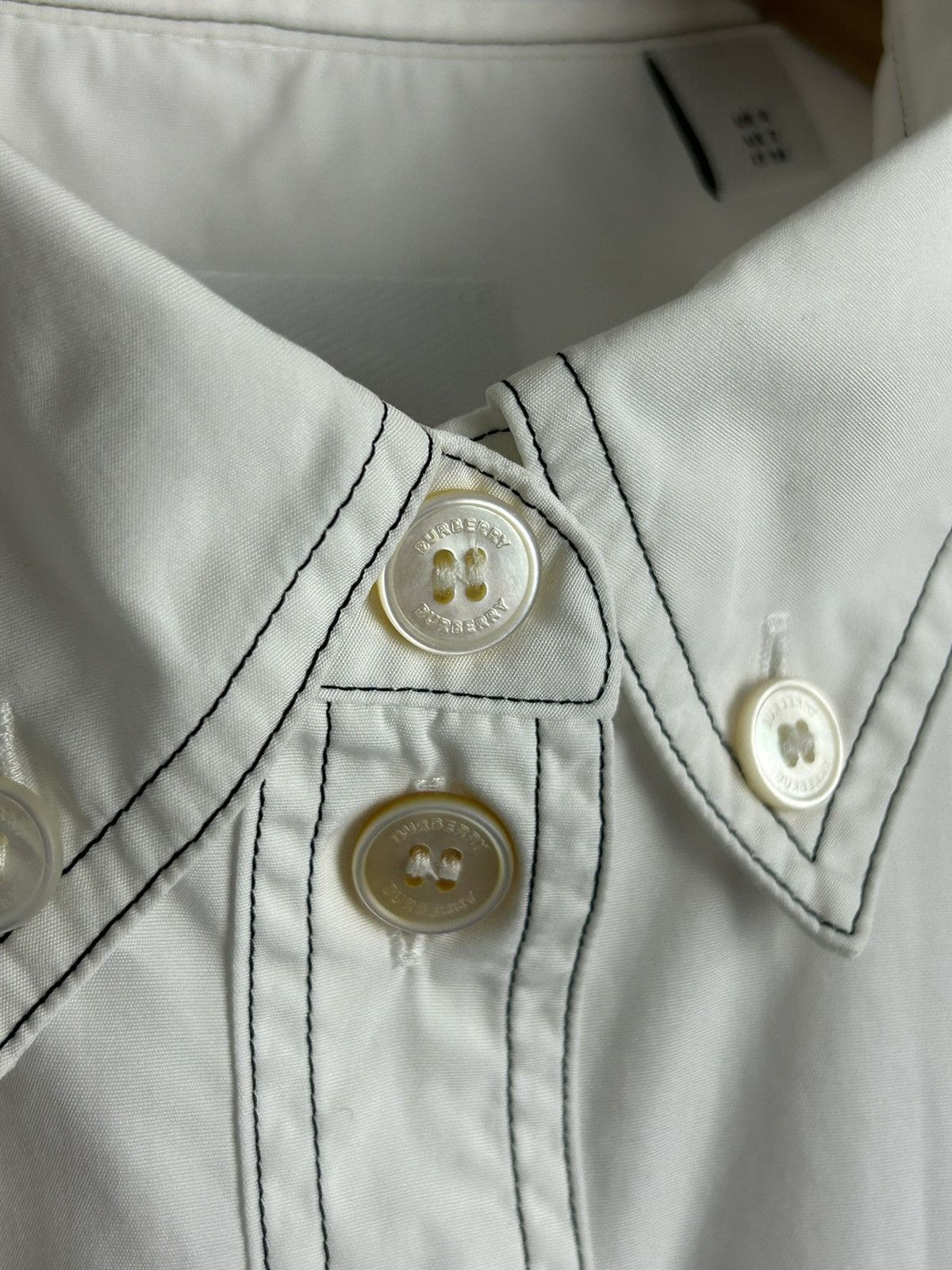 Burberry Burberry White Button Down Shirt Contrast Stitch Logo Tape Size XS / US 0-2 / IT 36-38 - 6 Thumbnail