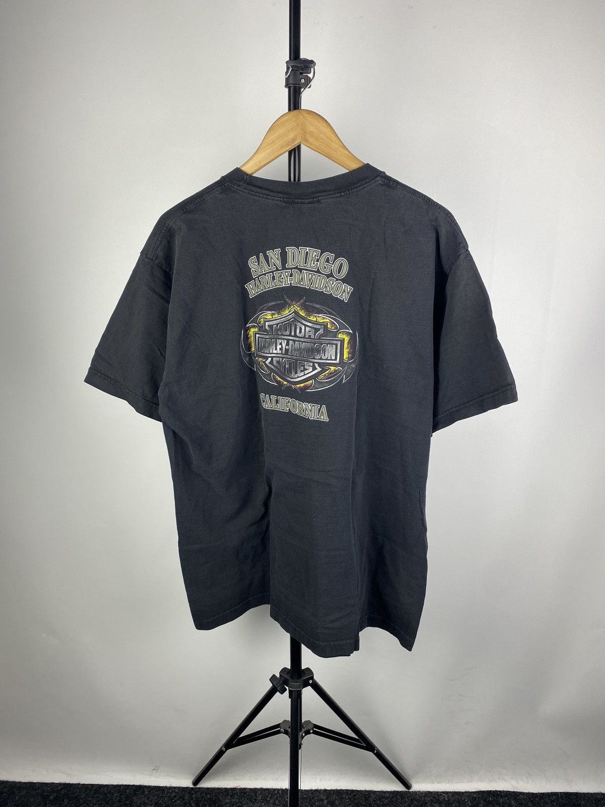 Harley Davidson × Vintage 🔥VNTG Harley Davidson tee San Diego California Washed Black Size US XL / EU 56 / 4 - 2 Thumbnail