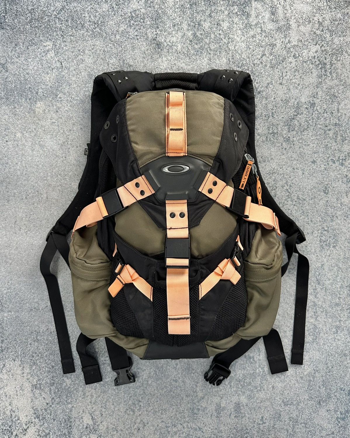 image of Vintage Oakley Icon Backpack in Black/Green, Men's