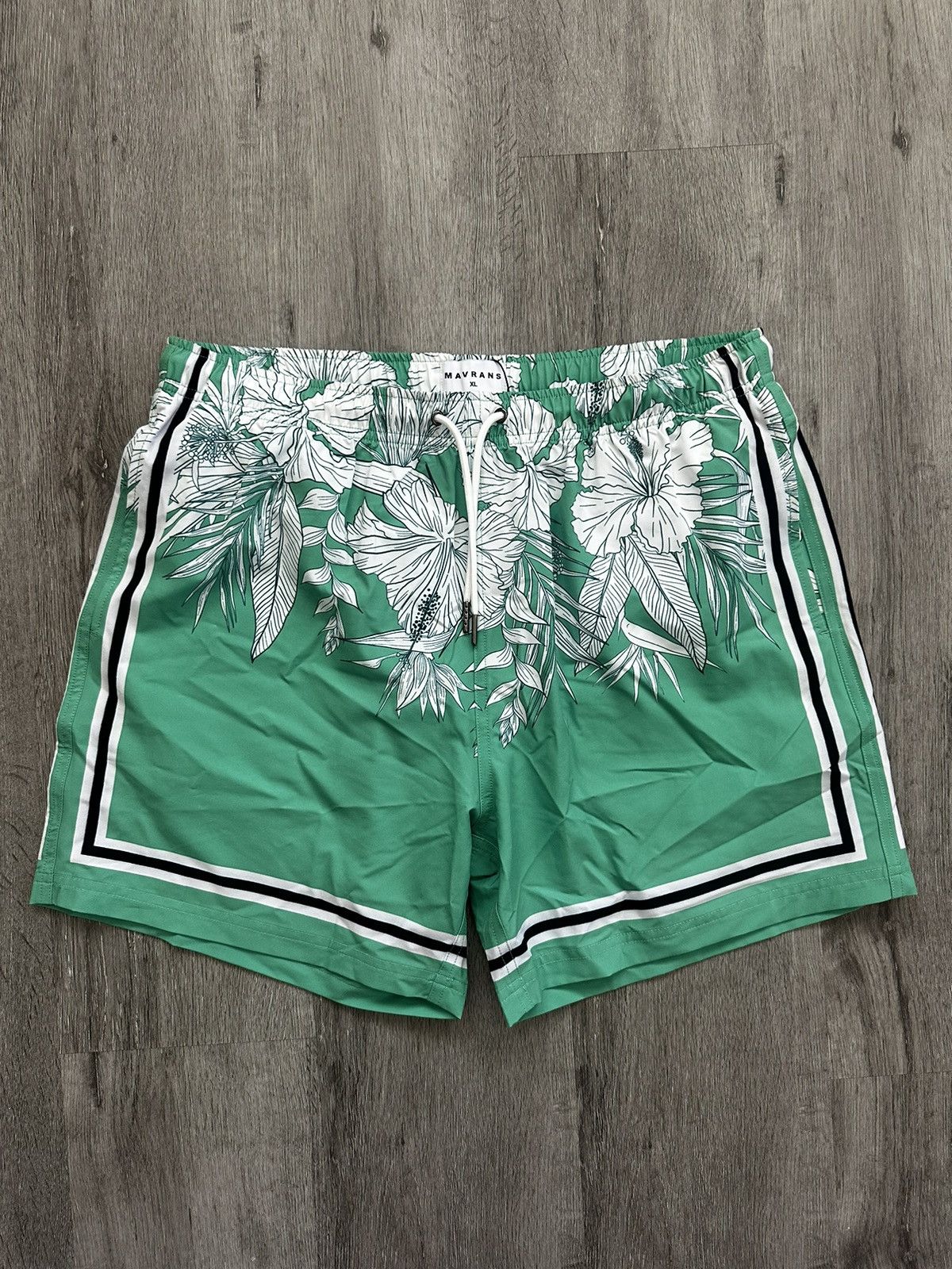 Designer Mavrans Green Weekend Button Up & Shorts Set Size US L / EU 52-54 / 3 - 8 Thumbnail