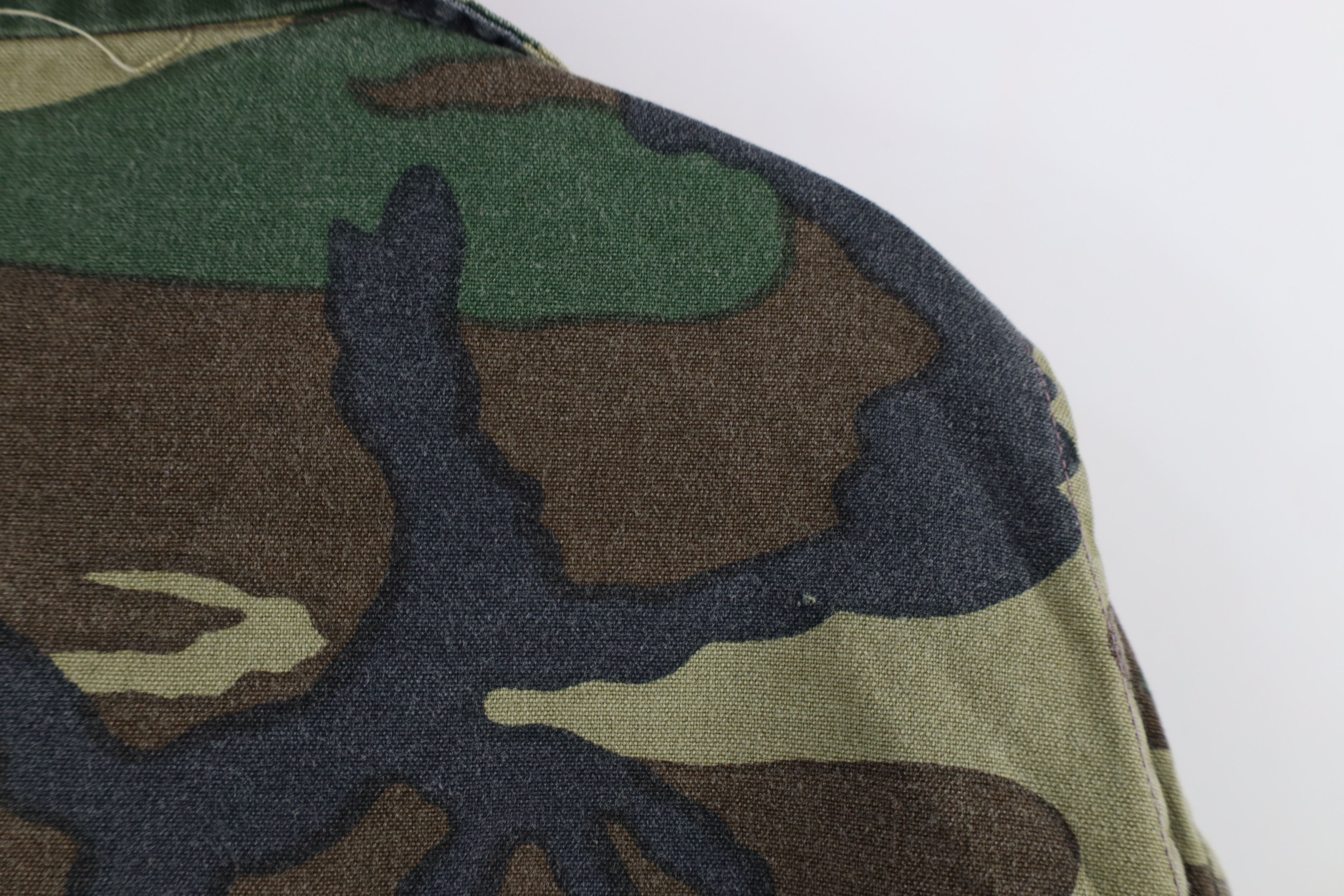Vintage Vintage 90s Streetwear Camouflage Button Shirt Jacket USA Size US M / EU 48-50 / 2 - 13 Thumbnail