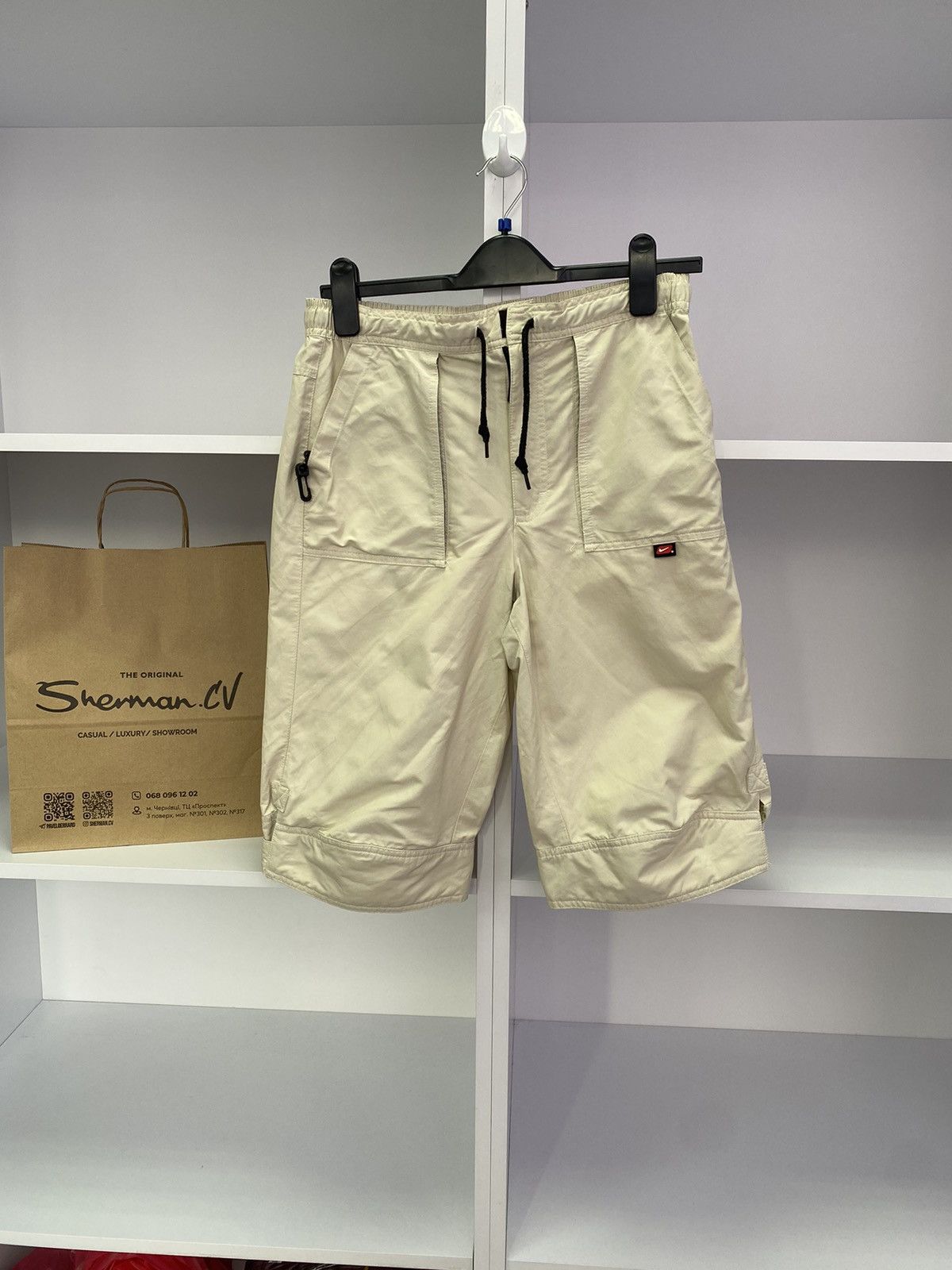 Nike × Vintage Nike Vintage Swoosh Beige Shorts Size US 34 / EU 50 - 1 Thumbnail