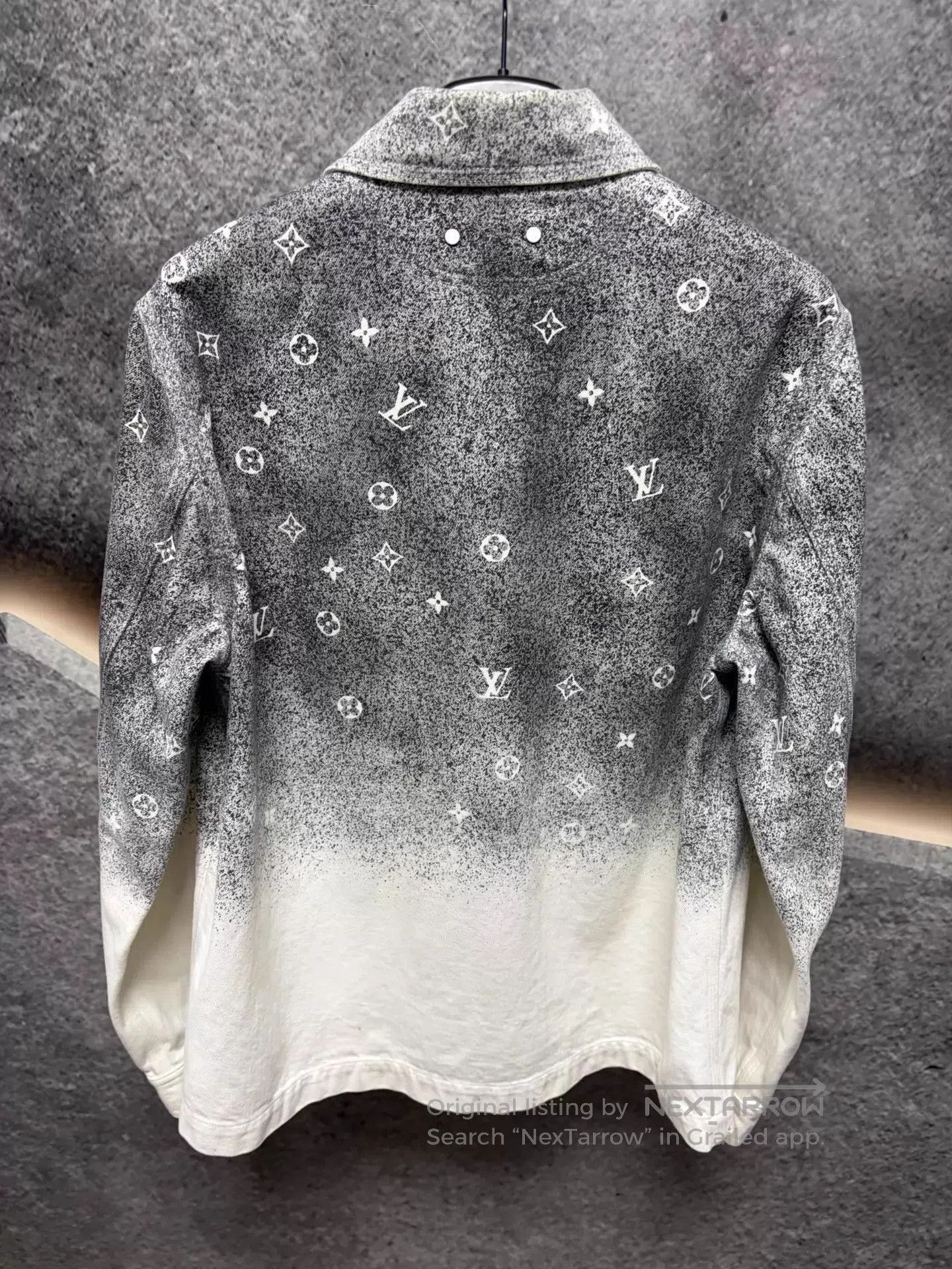Louis Vuitton Multi Gradient Print Long Sleeve Button-Up Shirt. Size US M / EU 48-50 / 2 - 2 Thumbnail