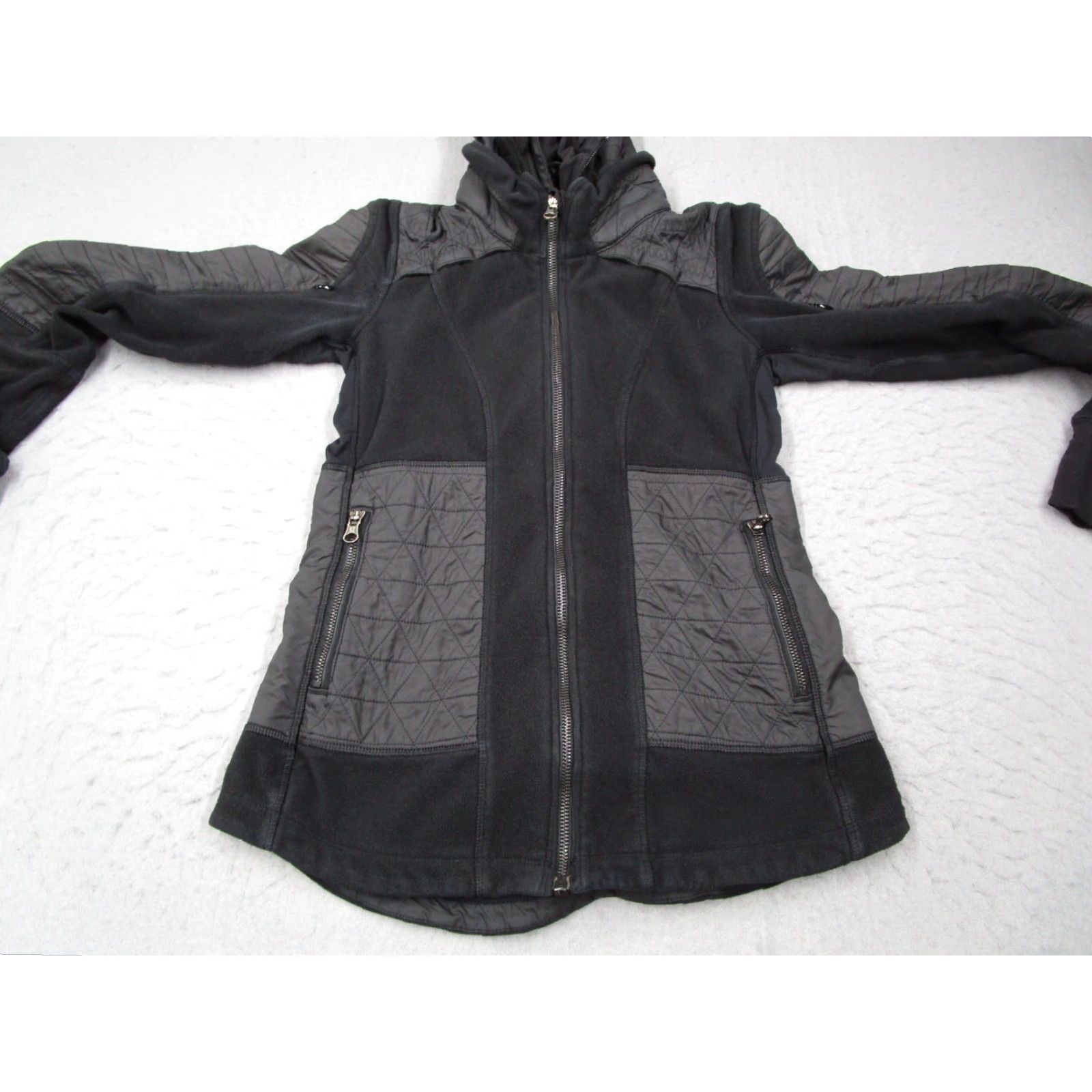 Lululemon Lululemon Jacket Women 4 Black Full Zip Hooded Thumbholes Fleecy Keen Zipped Pockets Size S / US 4 / IT 40 - 6 Thumbnail