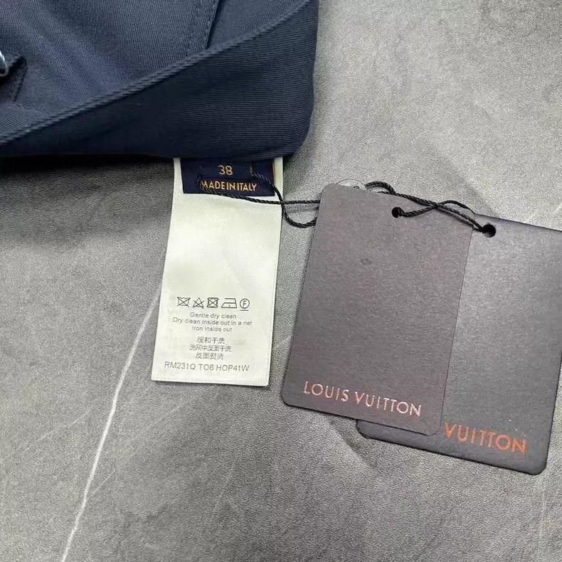 Louis Vuitton Louis Vuitton Navy Cargo Pants Size 38-2506 Size US 38 / EU 54 - 8 Thumbnail
