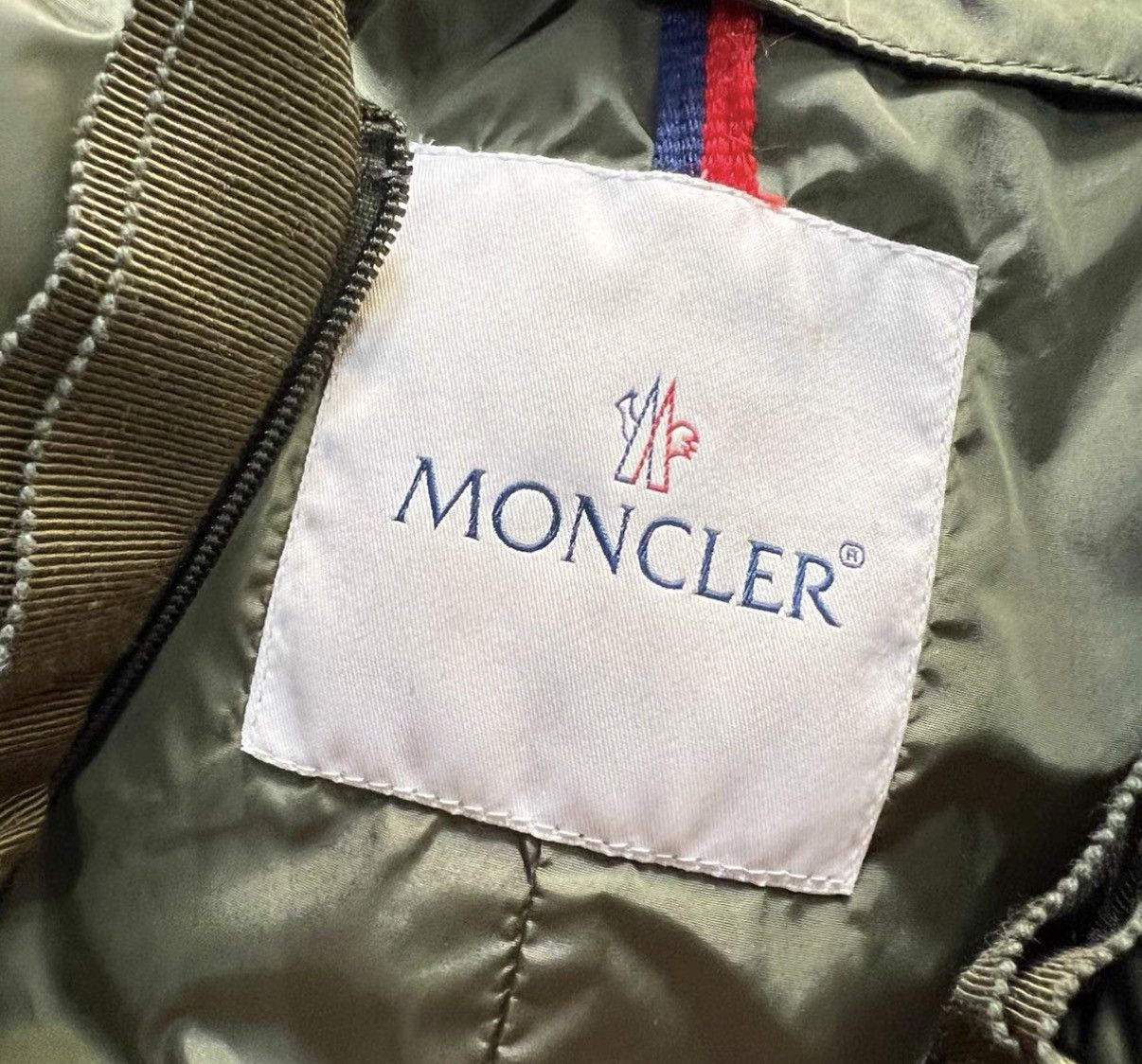 Moncler Moncler Army Green Paneled Logo Sleeve Patch Down Jacket Size US S / EU 44-46 / 1 - 5 Thumbnail