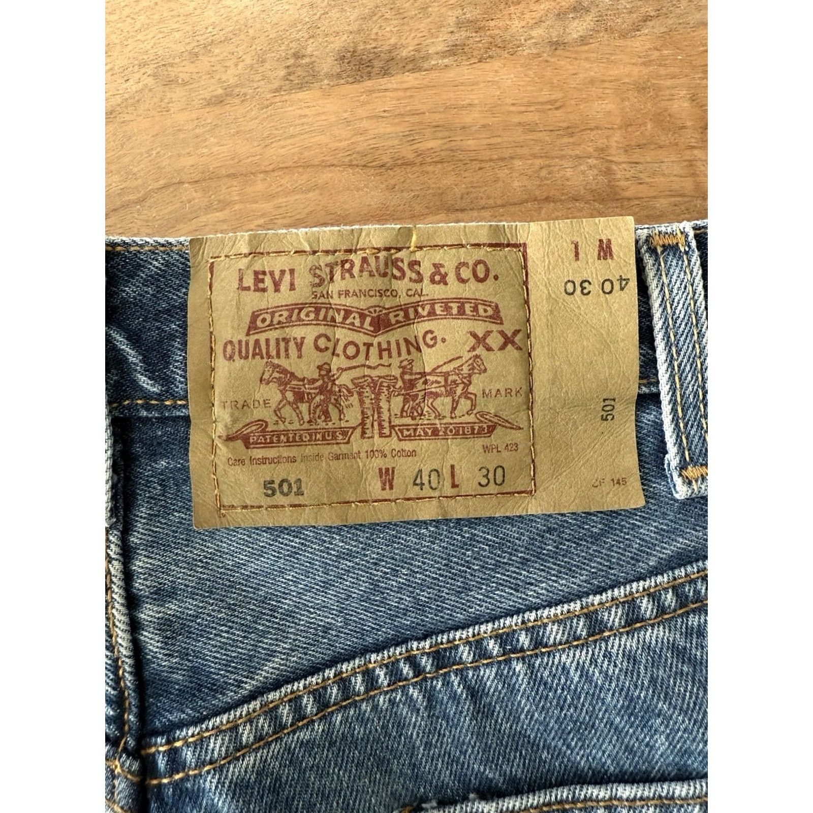 Levi's Levi's 501 Jeans Mens Regular Fit 40x29.5 Denim Blue Button Fly Vintage 90s Style City Hip Hop Logo Size US 40 / EU 56 - 3 Thumbnail