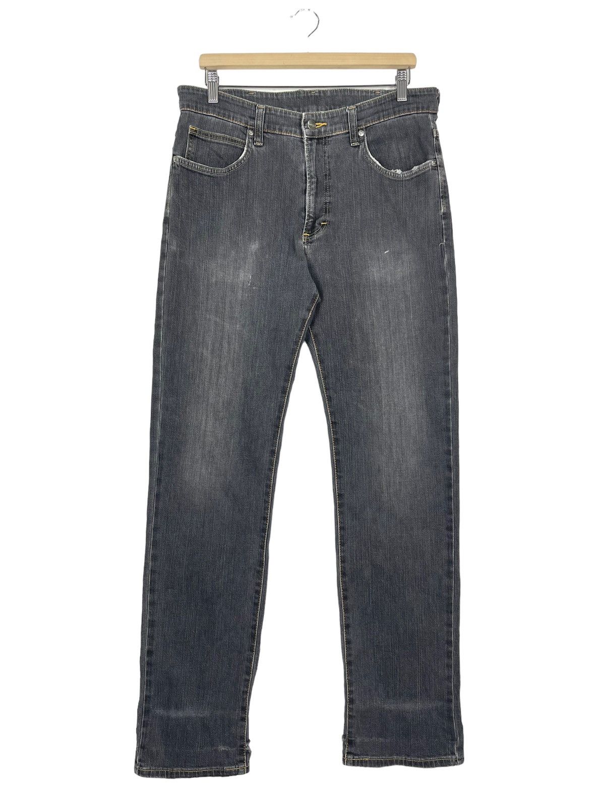 Japanese Brand WRANGLER FADED BLACK ZIPPER FLY JEANS W34 L44 Size US 34 / EU 50 - 1 Thumbnail