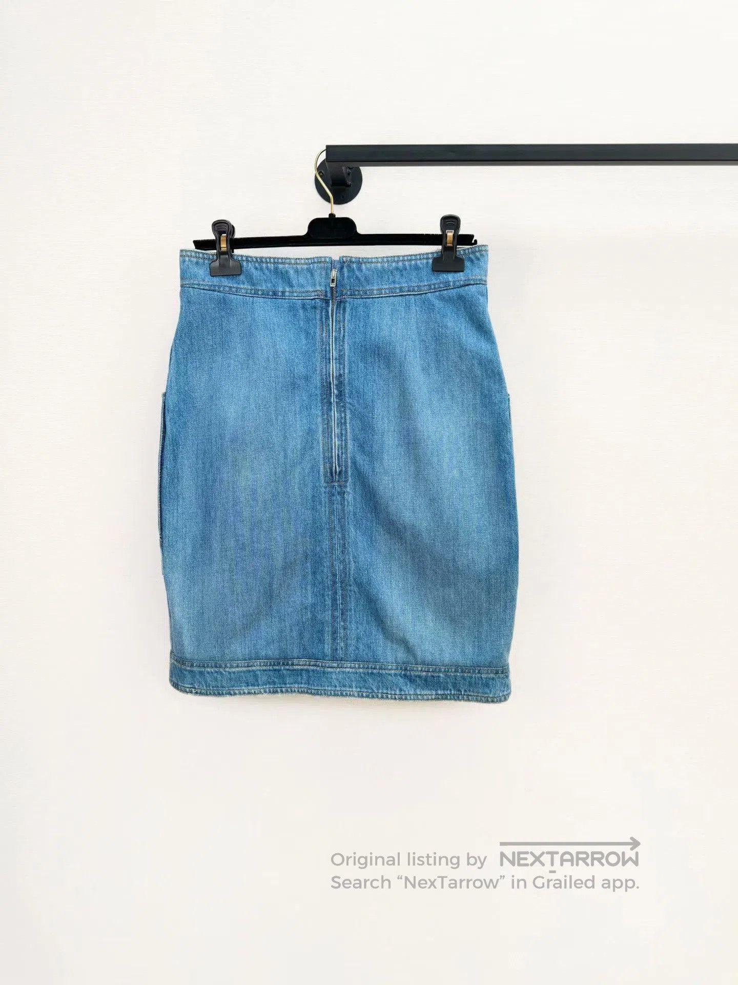 Chanel Chanel Denim Skirt Size 38 for Sale. Size US 38 / EU 54 - 6 Thumbnail