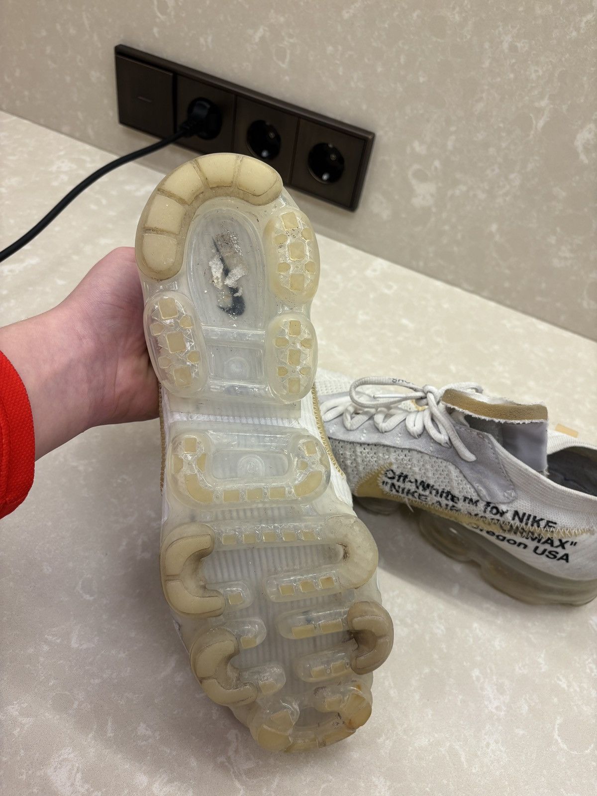 Nike × Off-White Off white vapor max in a size 12 Size US 12 / EU 45 - 2 Thumbnail