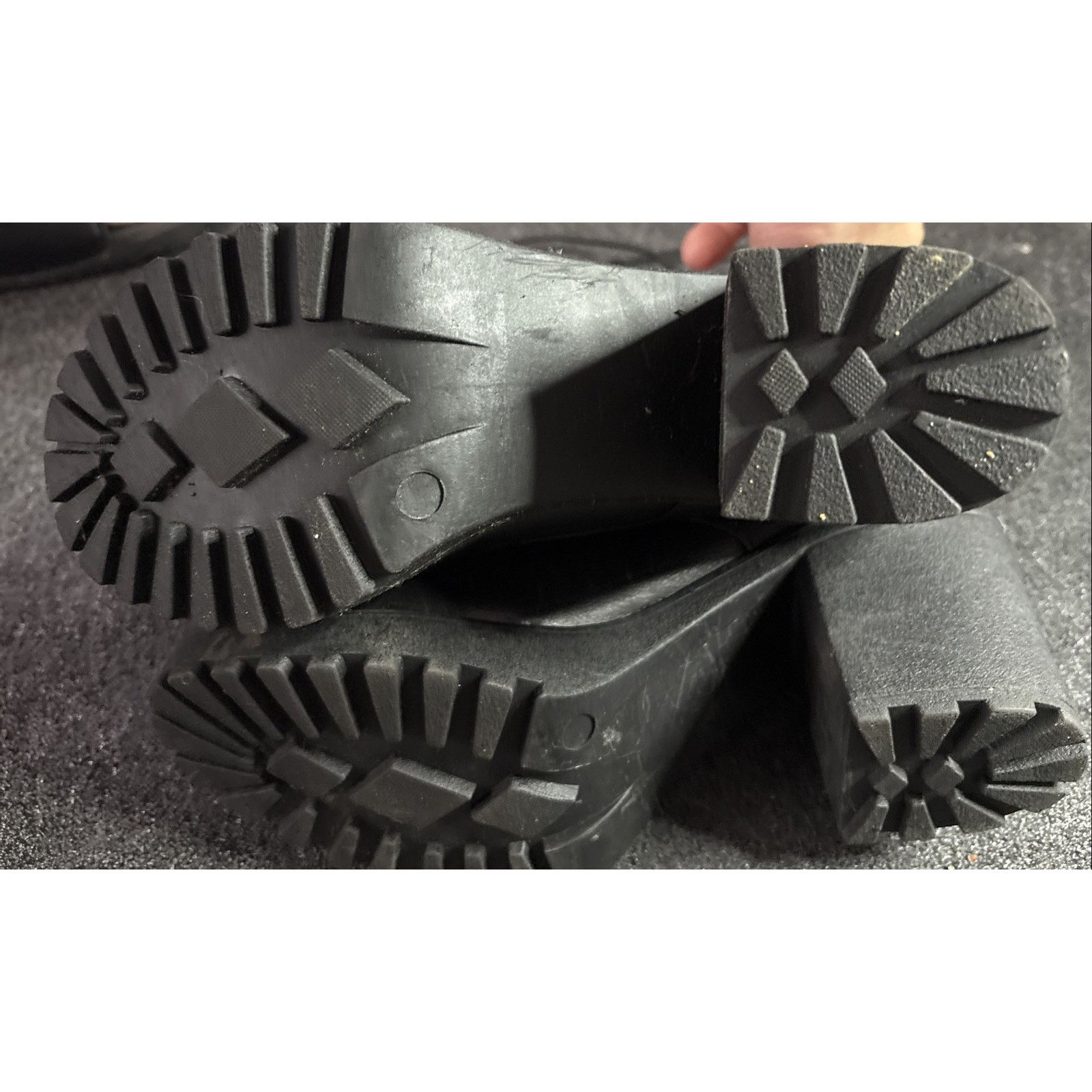 The Unbranded Brand Rouge Helium Women’s Black Lace-Up Ankle Boots Heels Size US 8.5 / IT 38.5 - 6 Thumbnail
