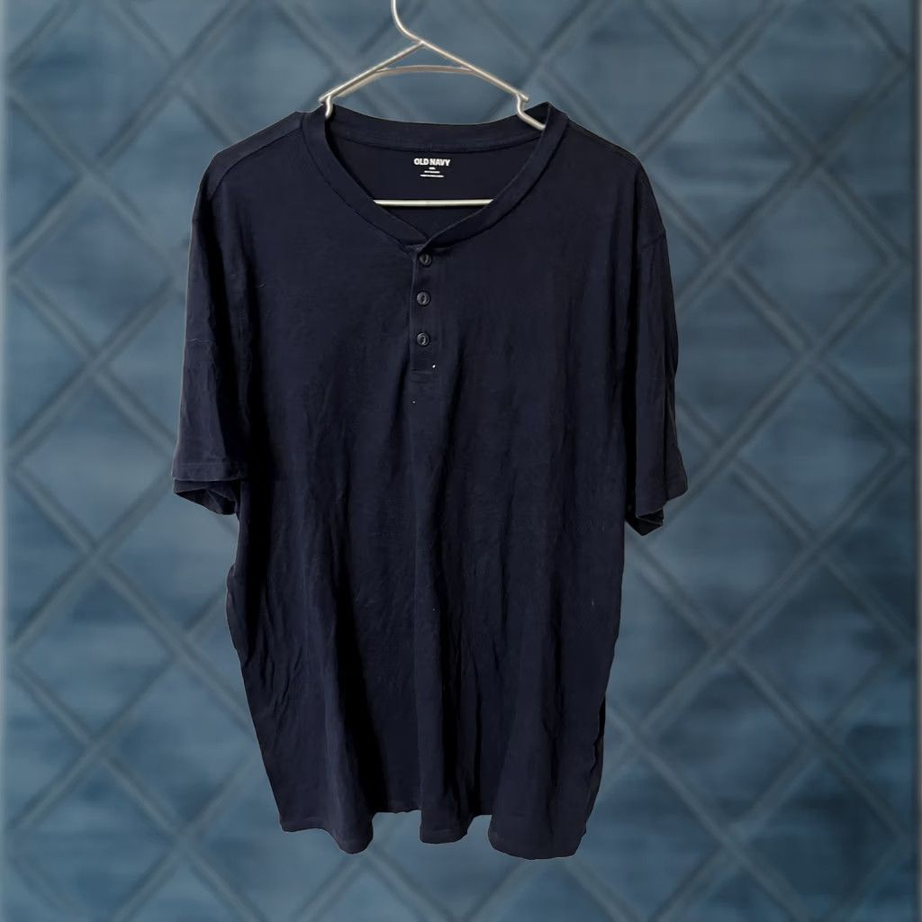Old Navy Old Navy Henley T-Shirt Navy Blue 2XL Mens Small Details: Soft-Washed, Regular, Size XXL, Color Blue, T-Shirt, Henley Neckline, Men, Old Navy Size US XXL / EU 58 / 5 - 1 Thumbnail