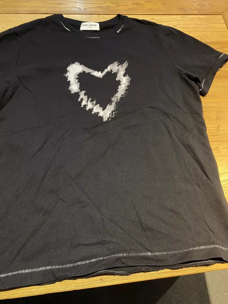 Saint Laurent Paris Saint laurent paris Worn wash heart print crew neck short s Size US M / EU 48-50 / 2 - 1 Thumbnail