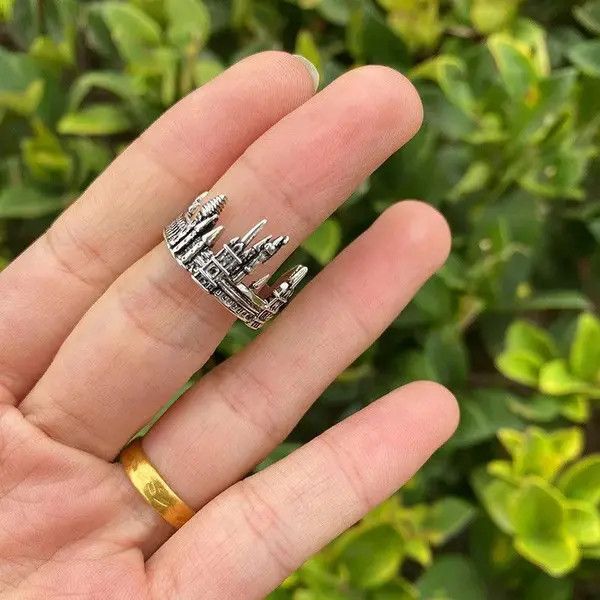 Other Old Castle Ring ( size 7 to 9 ) Size ONE SIZE - 2 Thumbnail