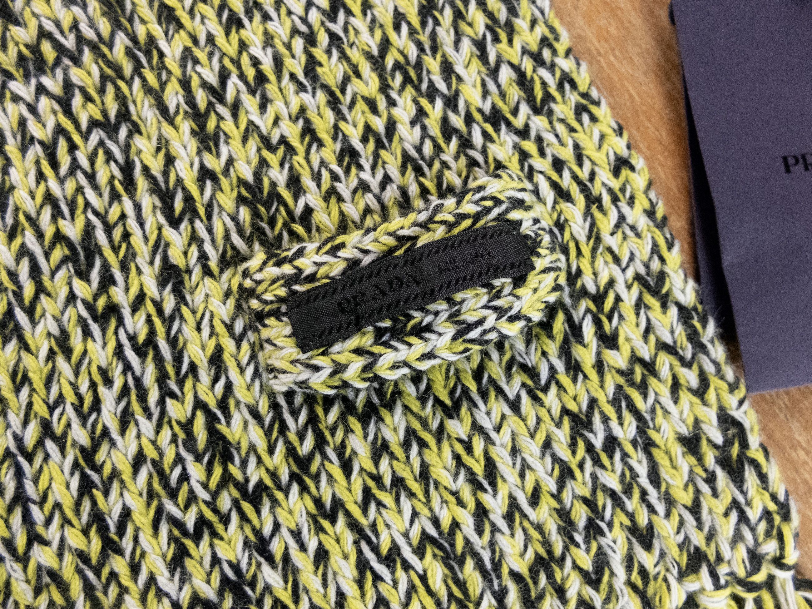 Prada PRADA green & black wool cashmere fringe scarf authentic Size ONE SIZE - 2 Thumbnail