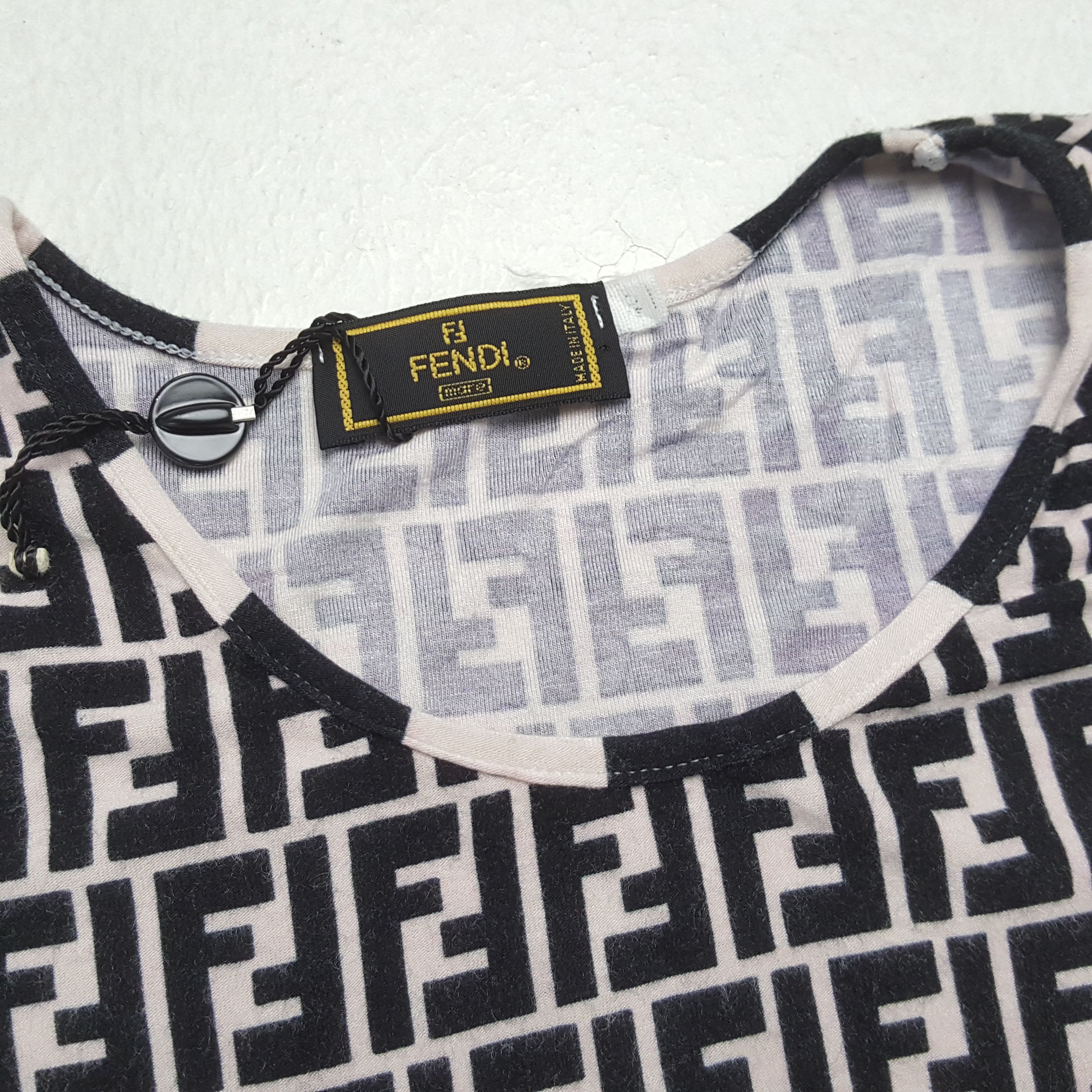 Fendi × Vintage Vintage FENDI Italian Fashion Brand Monogram Design T-Shirts Size XXS / US 00 / IT 34 - 8 Thumbnail