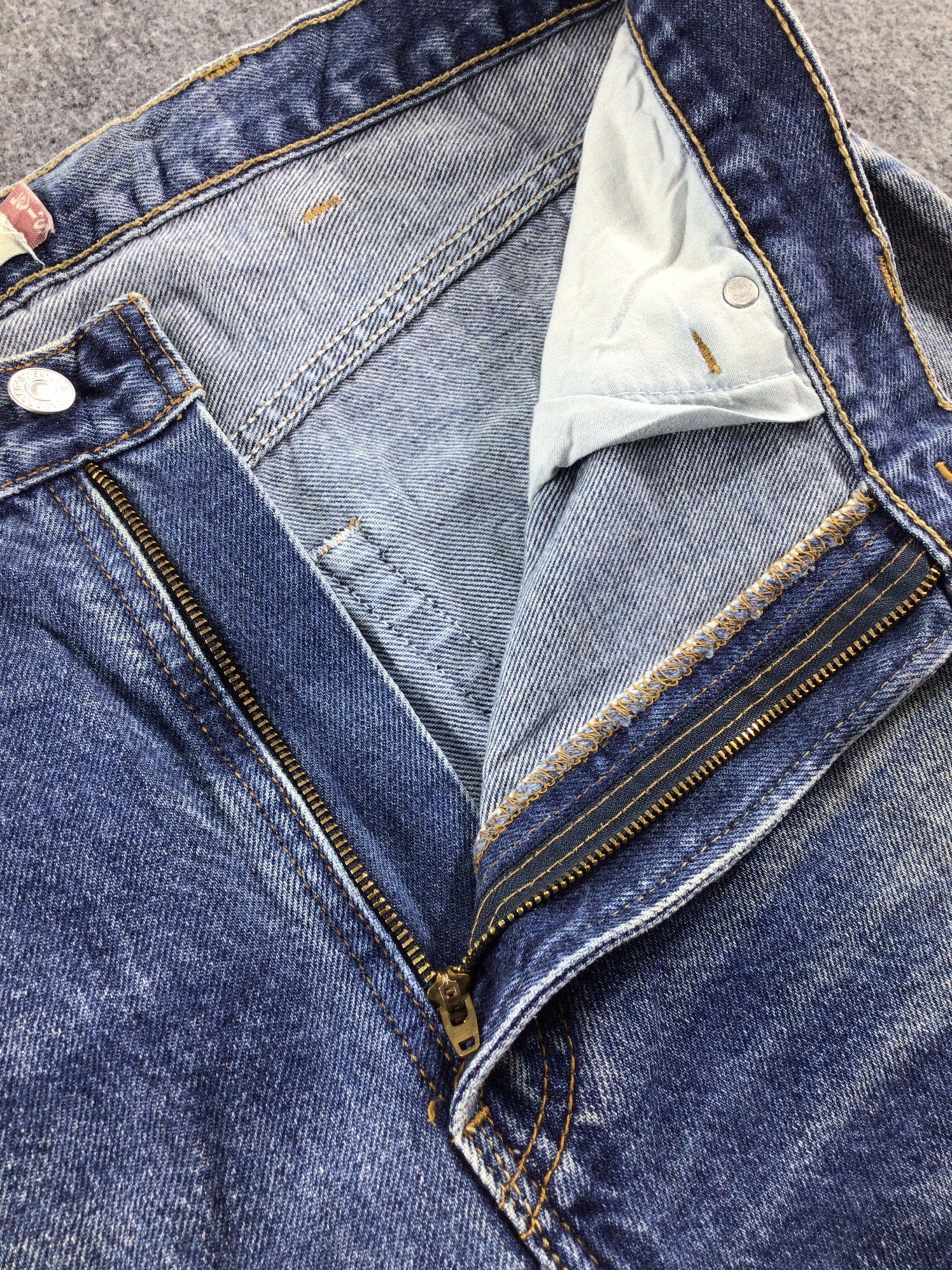 Levi's Faded Blue Vintage Levis 505 Jeans Stone Wash Denim -J329 Size US 38 / EU 54 - 7 Thumbnail