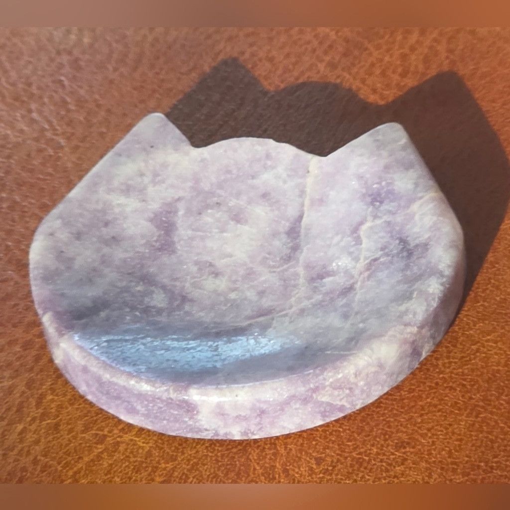 The Unbranded Brand Lepidolite Cat Shaped Jewelry Dish Size ONE SIZE - 2 Thumbnail