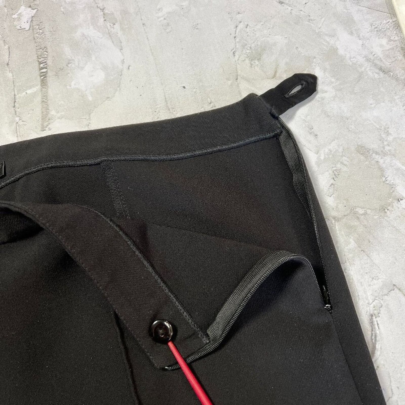 St. John St. John Black Pintuck High Rise Tapered Trousers Size 10 Size 32" / US 10 / IT 46 - 4 Thumbnail