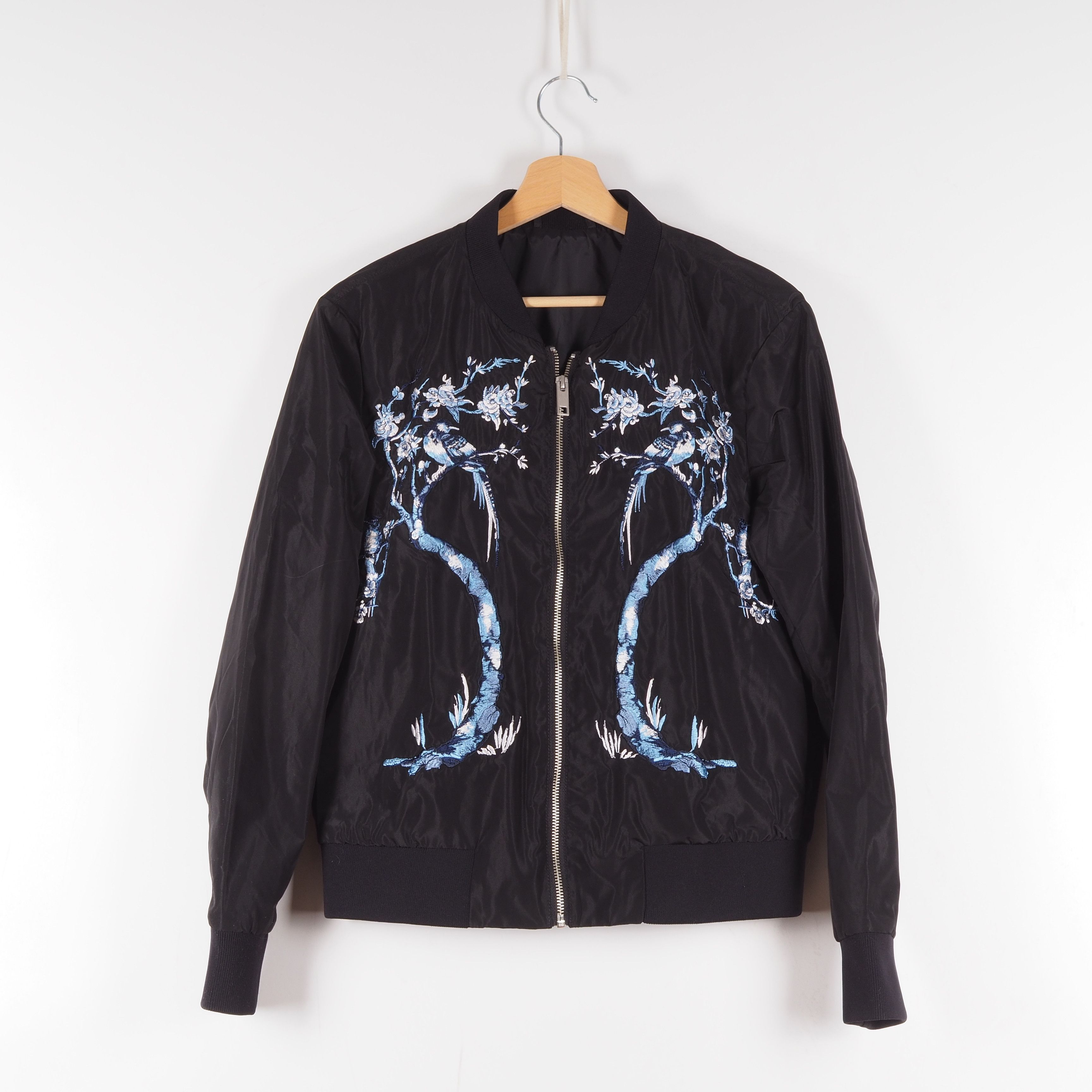 Alexander McQueen Alexander McQueen Embroidered Black Bomber Jacket Size US S / EU 44-46 / 1 - 3 Thumbnail