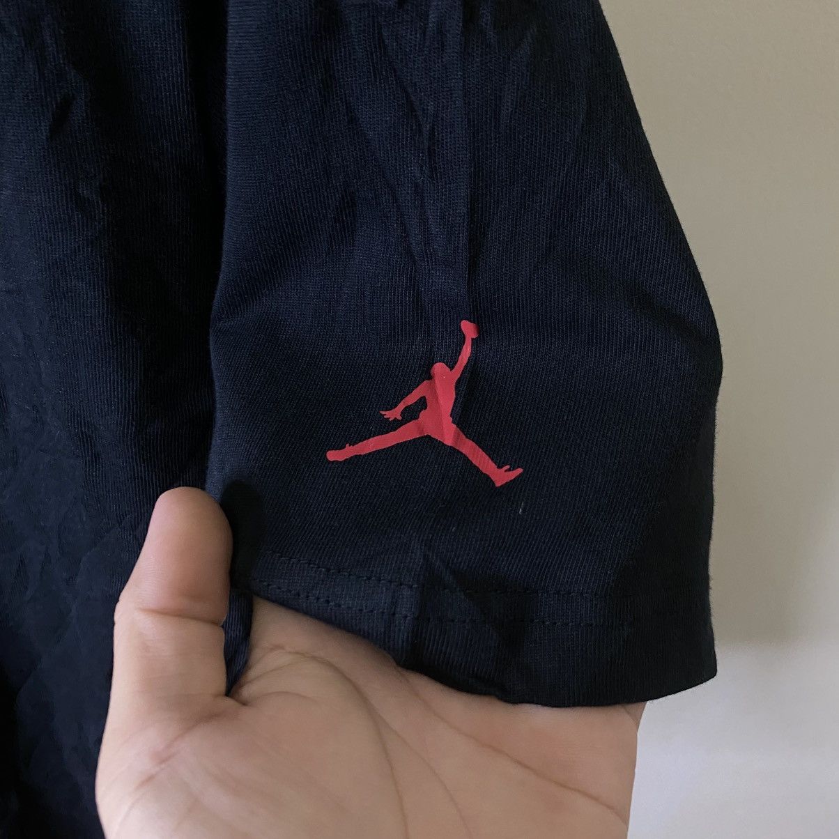 Nike Y2K Nike Air Jordan Hanging Shoes T Shirt Size US M / EU 48-50 / 2 - 9 Thumbnail