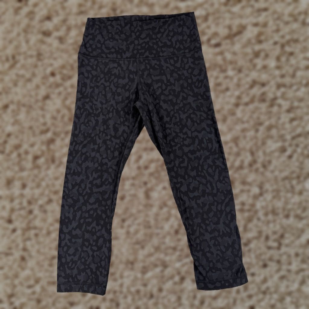 Lululemon Lululemon Align Cropped Pants Women 8 Gray Black Camo 21" Inseam Yoga Cross-Training Athleisure — Ladies Regular Size Type Size 30" / US 8 / IT 44 - 1 Thumbnail