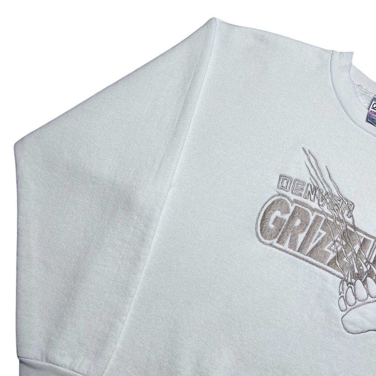 Other Vintage 1990s IHL Denver Grizzlies Embroidered Sweatshirt Size US L / EU 52-54 / 3 - 17 Thumbnail