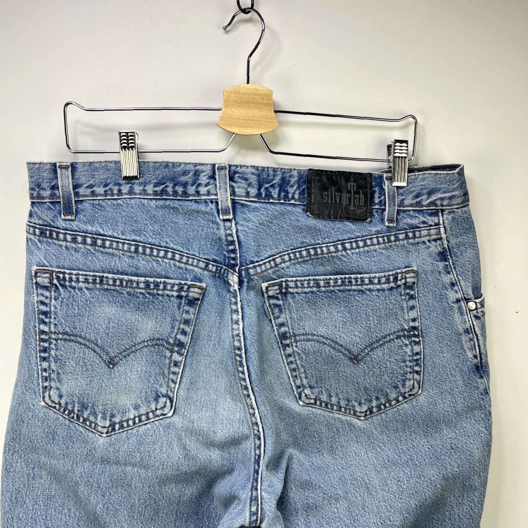 Levi's VINTAGE Levi's Silvertab Jeans Baggy Pleated 34 x 34 90s Wide-Leg Men Denim Blue Cotton 5-Pocket Size US 34 / EU 50 - 4 Thumbnail