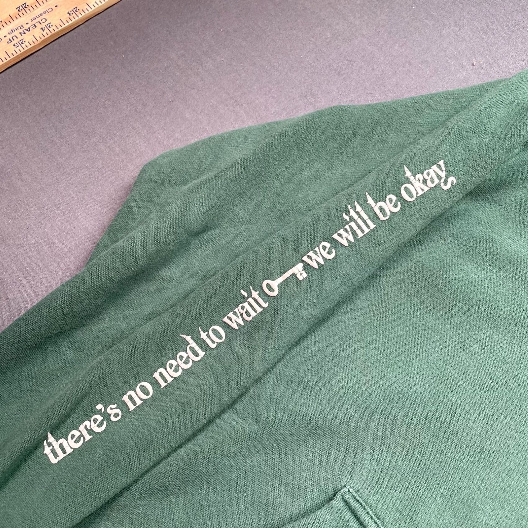 Vintage VINTAGE Caroline Polachek Hoodie Mens L Green Gate Graphic Lyric Sleeve Fleece Size US L / EU 52-54 / 3 - 6 Thumbnail