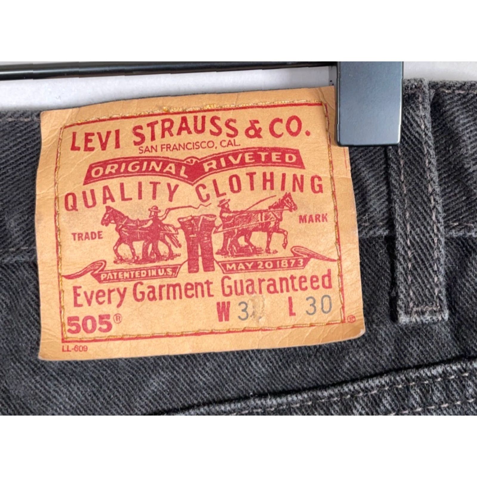 Levi's Vintage Levi's 505 Jeans Men Regular Fit Straight Leg Denim Black 35x28 90s Grunge Retro Size US 35 - 3 Thumbnail