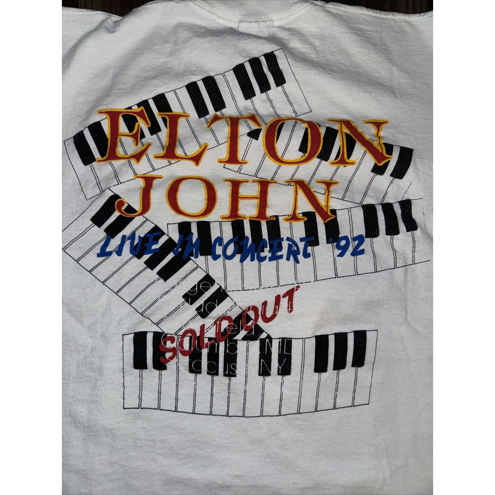 Band Tees 1993 Elton John Live In Concert Your T-Shirt XL 22x27 Size US XL / EU 56 / 4 - 5 Thumbnail
