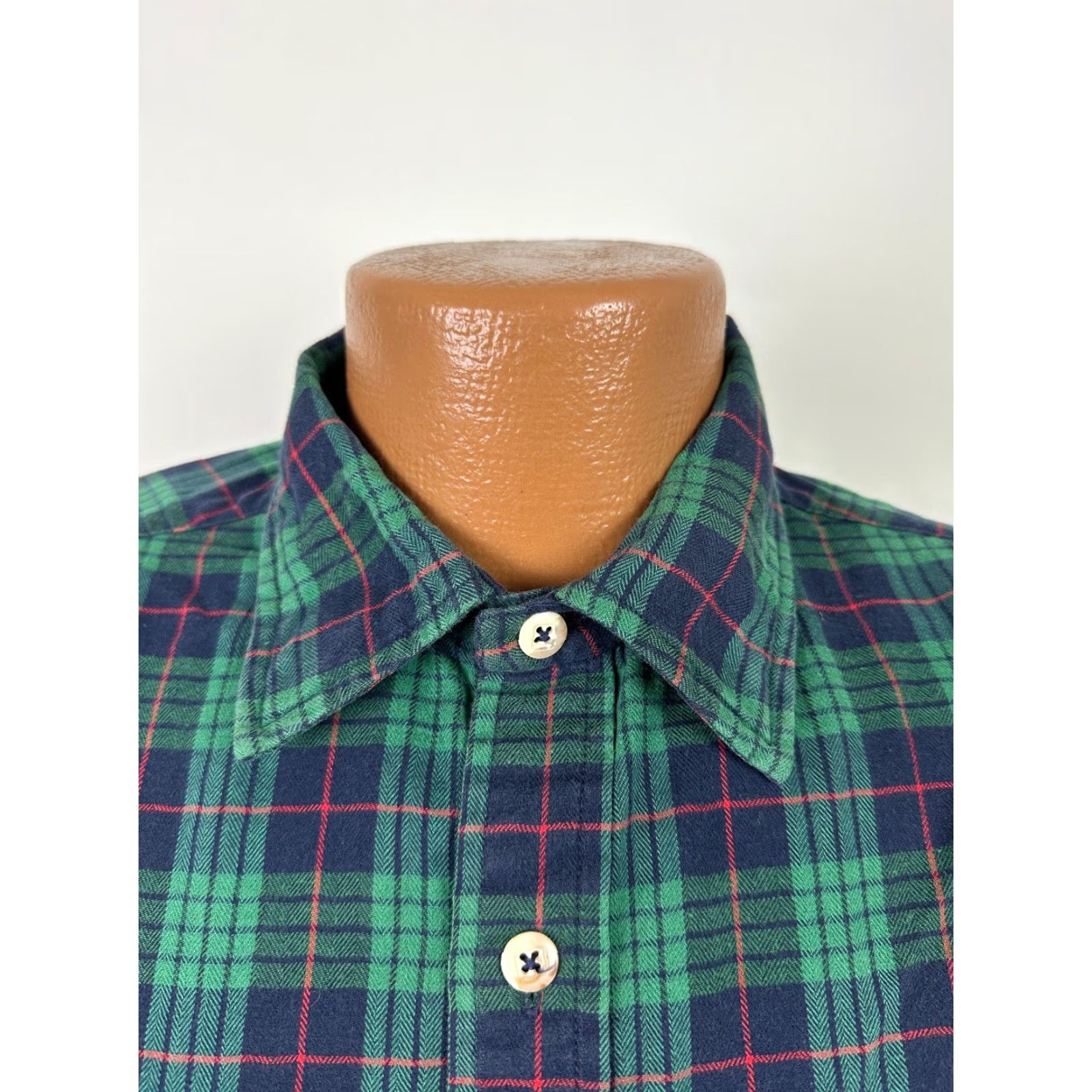 Vintage VINTAGE LL Bean Shirt Men L Plaid Button-Up Cotton Midweight Green 80s/90s Grunge Outdoor Workwear Mens Size US L / EU 52-54 / 3 - 3 Thumbnail