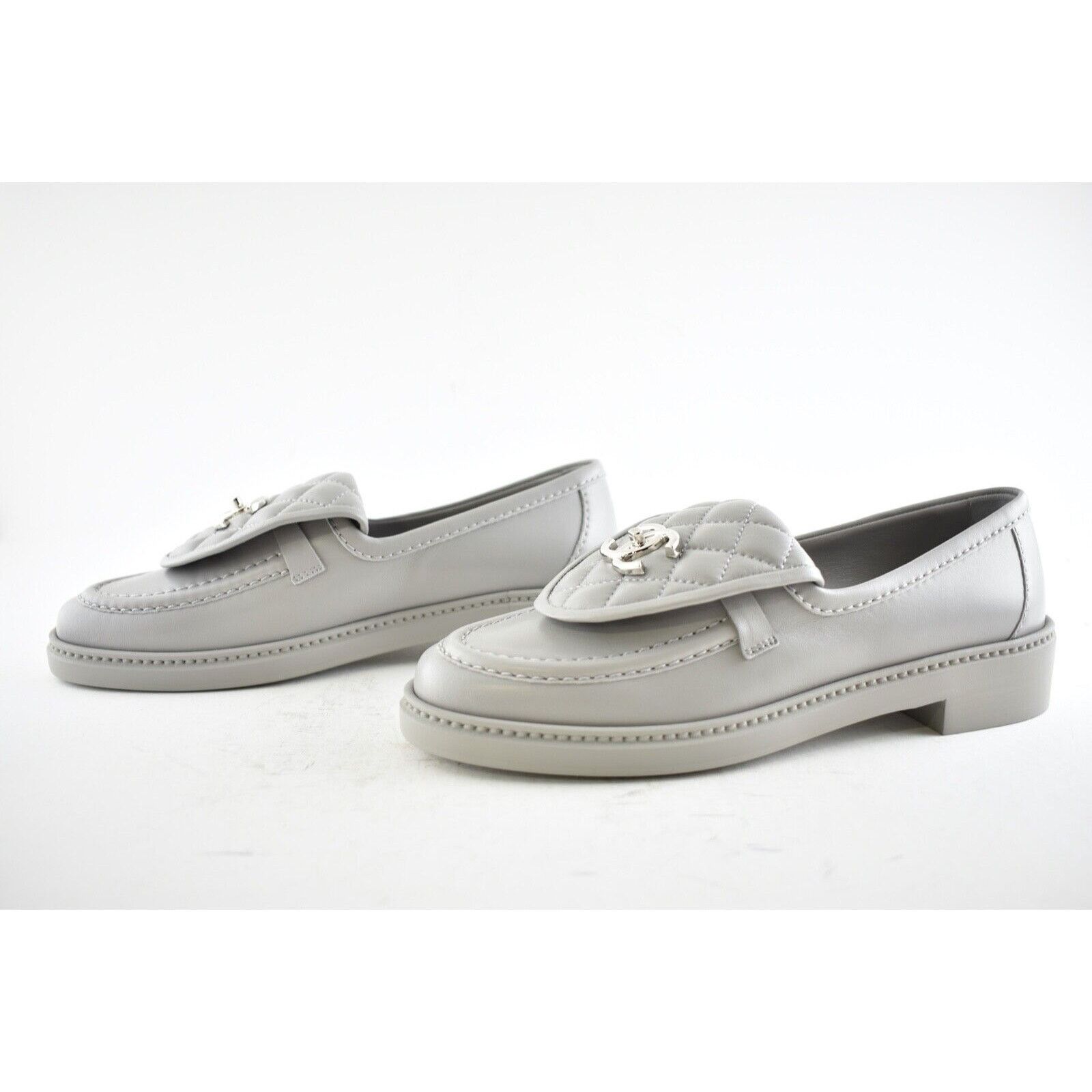 Chanel Chanel Turnlock CC Logo Silver Mule Slip Flat Loafer 39.5 Size US 9.5 / IT 39.5 - 10 Thumbnail