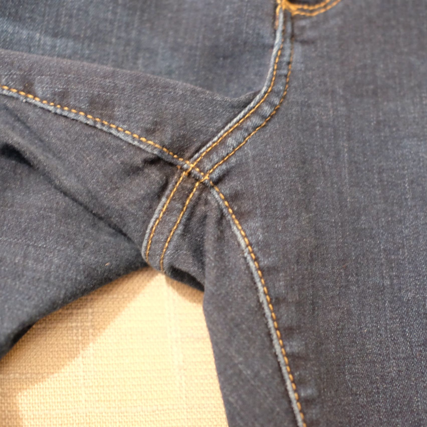 Vintage a.n.a. Jeans Skinny Blue Dark Wash Distressed Mid-Rise Womens 14 Blue Jeans Slimming Distressed 90s Fall Womens Size 36" / US 14 / IT 50 - 7 Thumbnail