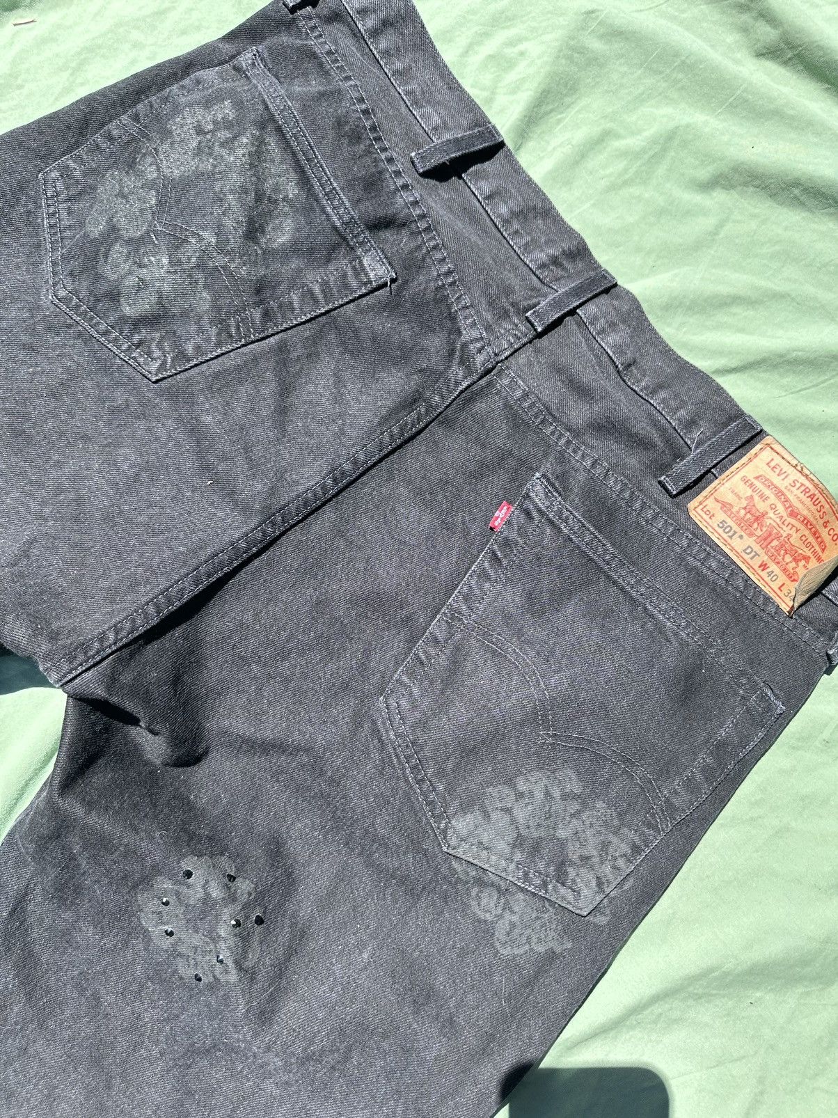 DENIM TEARS × Levi's Denim Tears custom Pearl and Swarovski crystal shorts sz40 Size US 40 / EU 56 - 7 Thumbnail