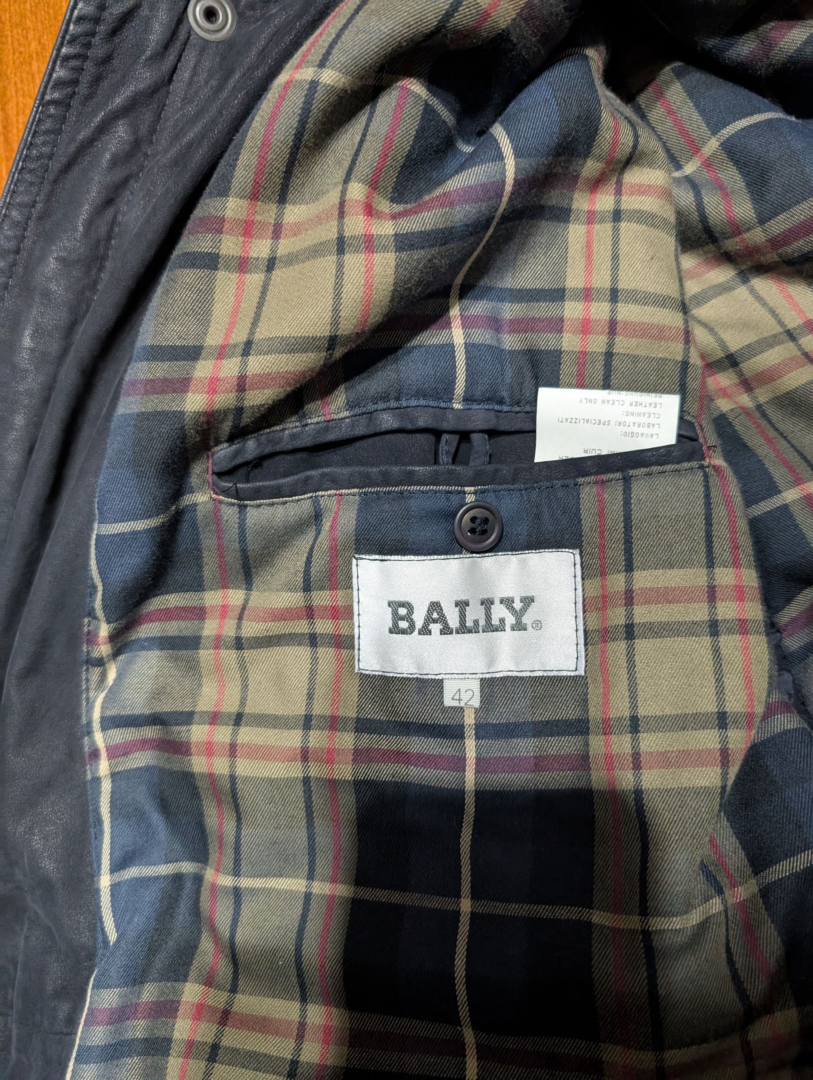 Bally Vintage Nubuck Padded Leather Parka Navy Blue Size US L / EU 52-54 / 3 - 7 Thumbnail