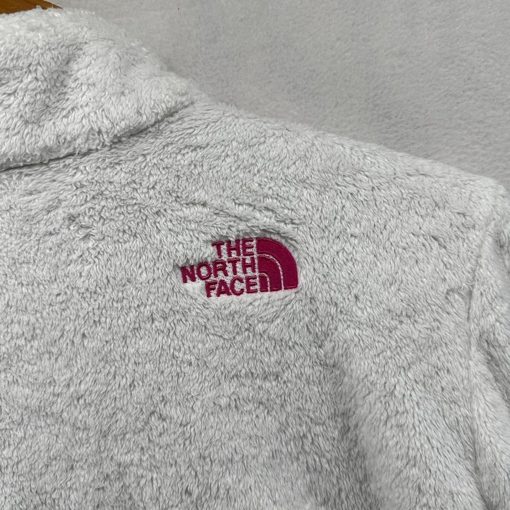 The North Face The North Face Jacket Women's White Medium Fuzzy Fleece Full Zip Pockets Size M / US 6-8 / IT 42-44 - 4 Thumbnail