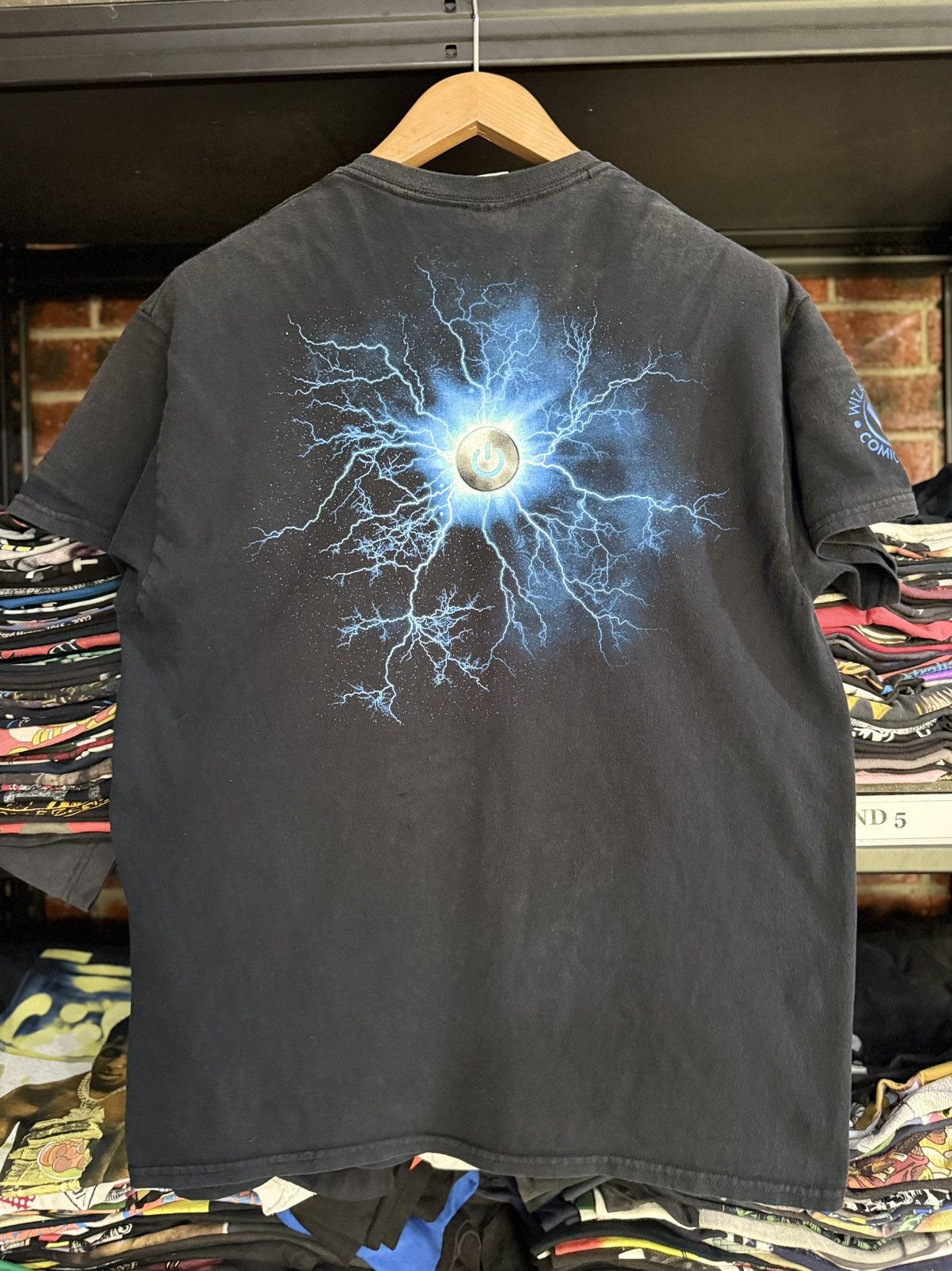 Optic Gaming Thrashed Vintage Comic Com Wizard World Lighting Sun Faded T Size US L / EU 52-54 / 3 - 2 Thumbnail