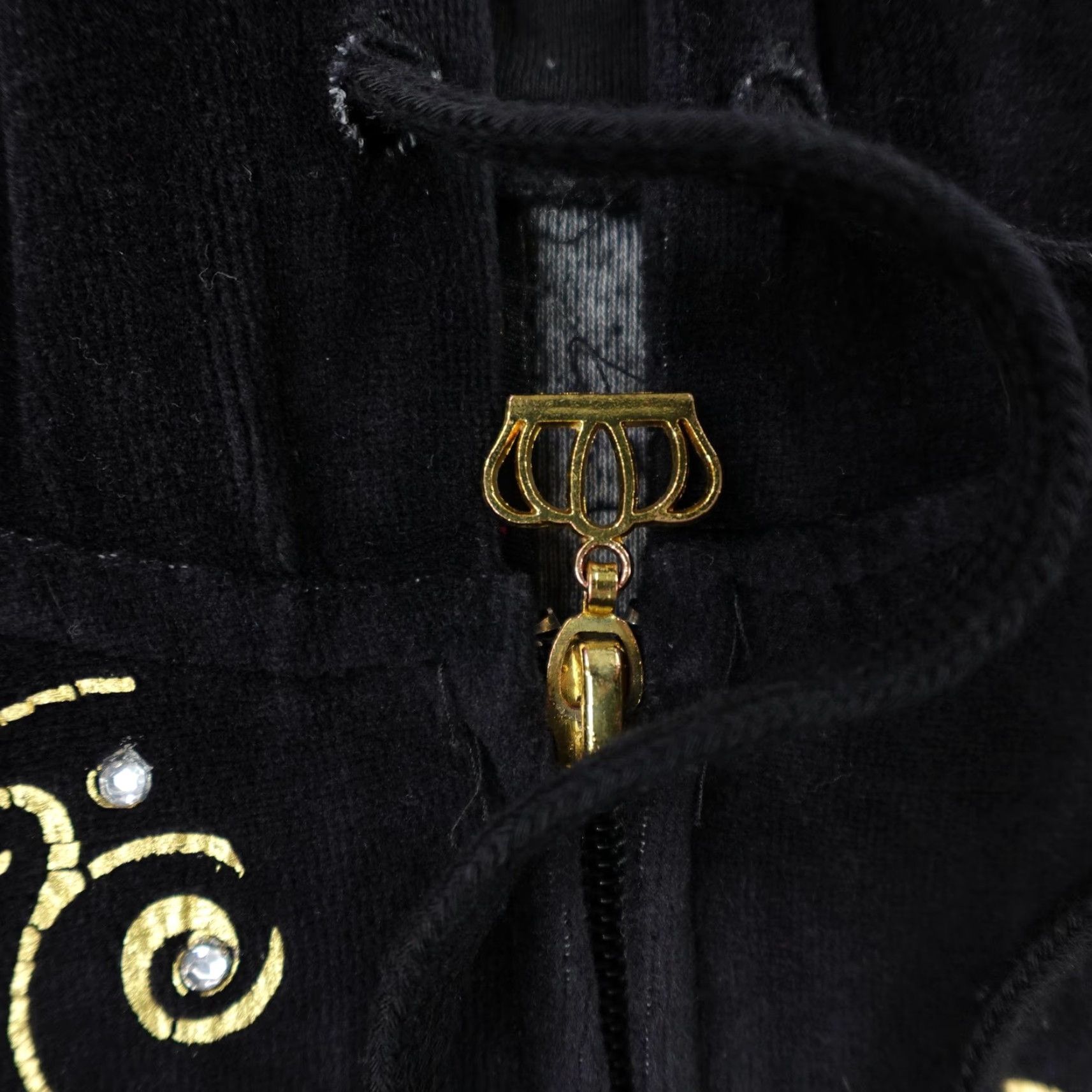 Velour VINTAGE Old Skool Hoodie Womens 2XL Black Gold Velour Rhinestone Sweatshirt Y2K Size XXL / US 16-18 / IT 52-54 - 4 Thumbnail