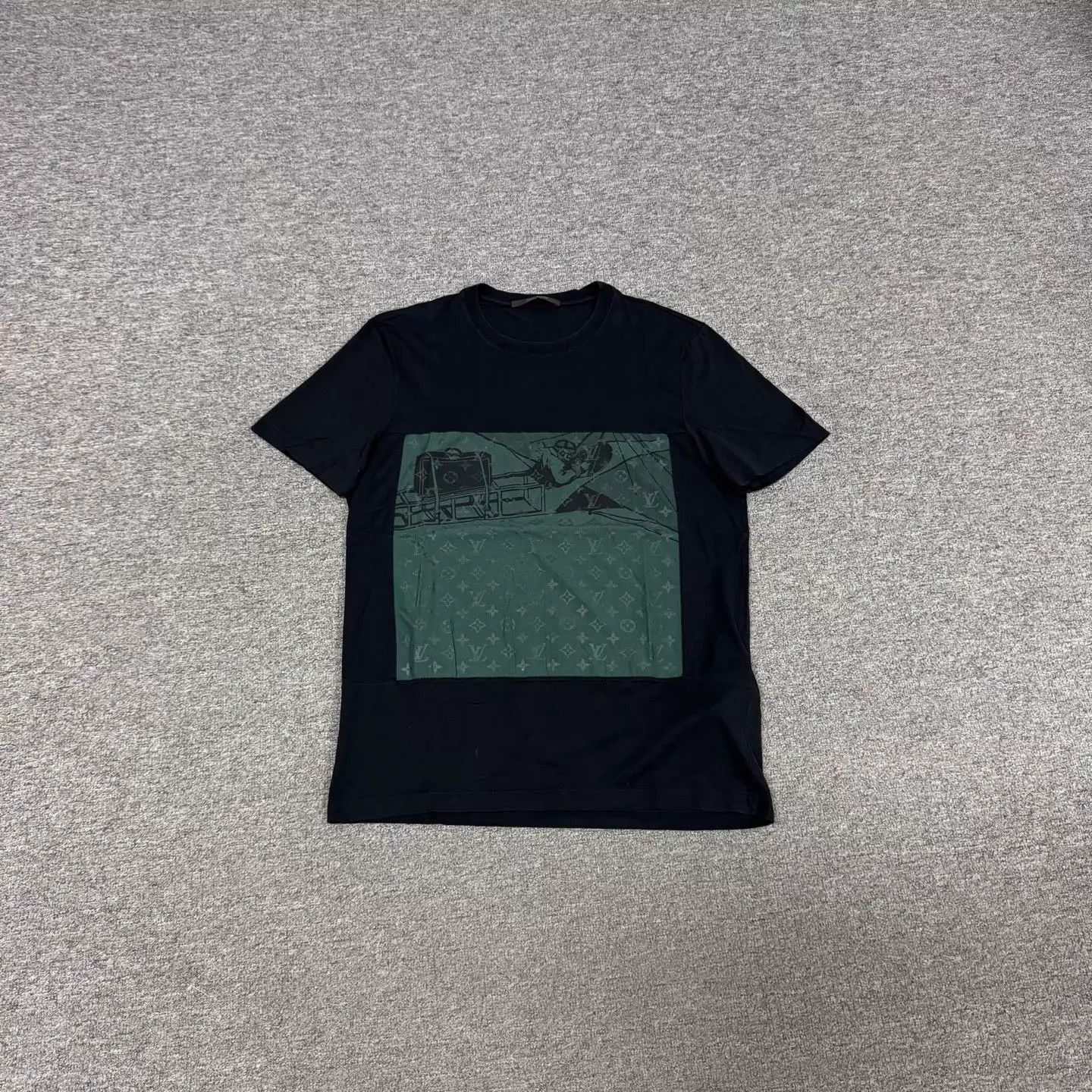 Louis Vuitton LV Black Green Monogram Short Sleeve T-Shirt M Size US M / EU 48-50 / 2 - 1 Thumbnail
