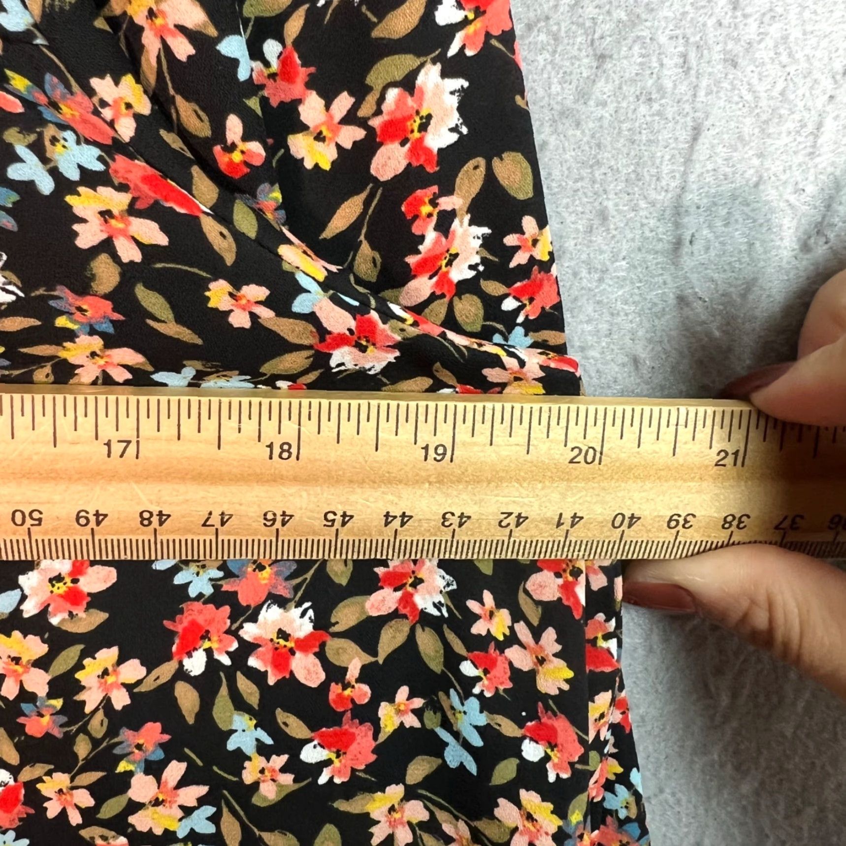 Loft Loft Women's Size Small Floral Printed Polyester Blouse Lightweight Boho Top Global Threads? Size S / US 4 / IT 40 - 6 Thumbnail