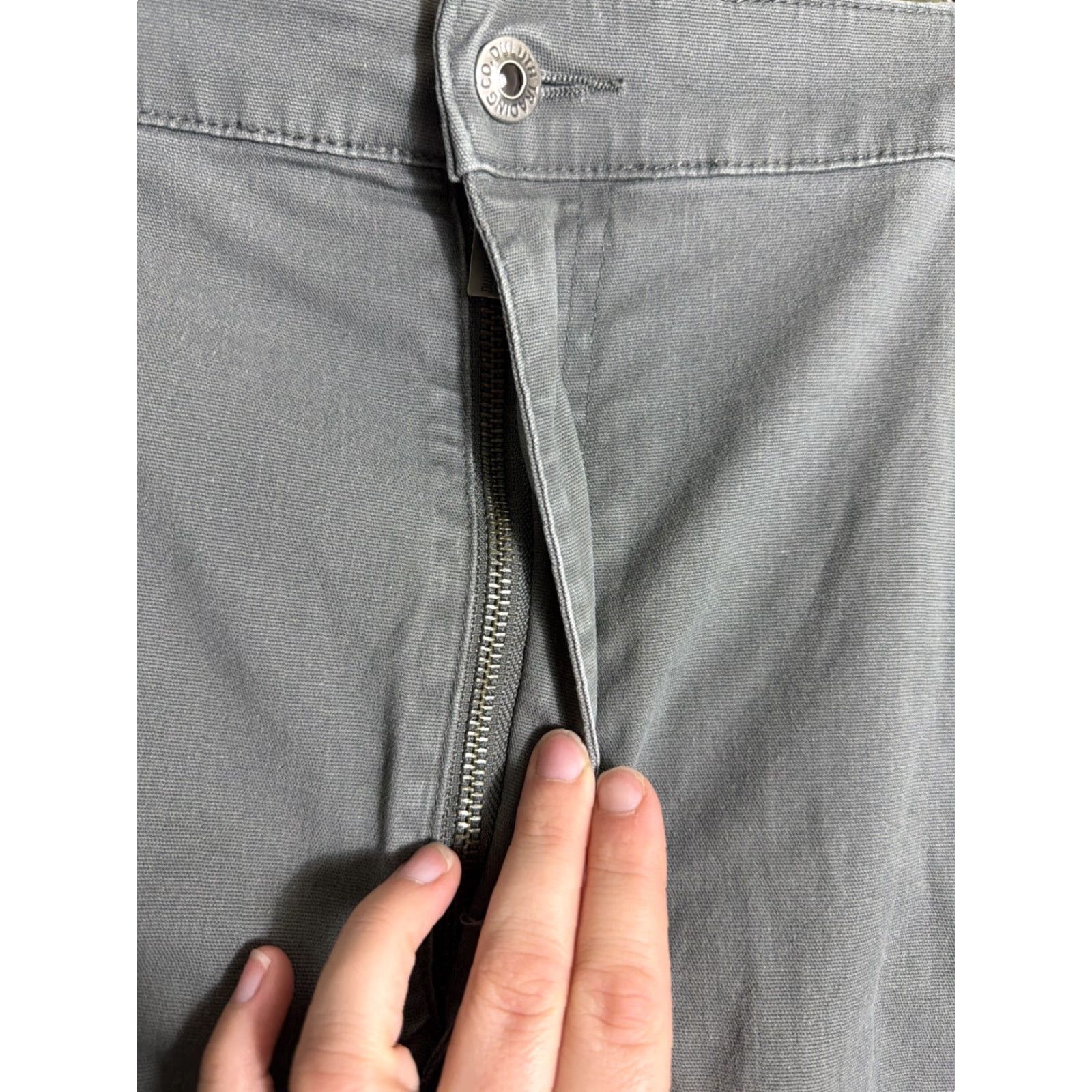 Vintage DULUTH Cargo Shorts Mens 48 Gray Workwear Inseam 11 in Flat Front Flex Firehose Coolmax Utility Cargo Shorts Size US 32 / EU 48 - 6 Thumbnail