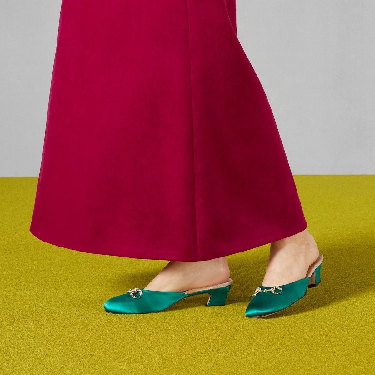 Gucci o1s1wg110225 Horsebit Mules in Green Satin Size US 8 / IT 38 - 3 Thumbnail