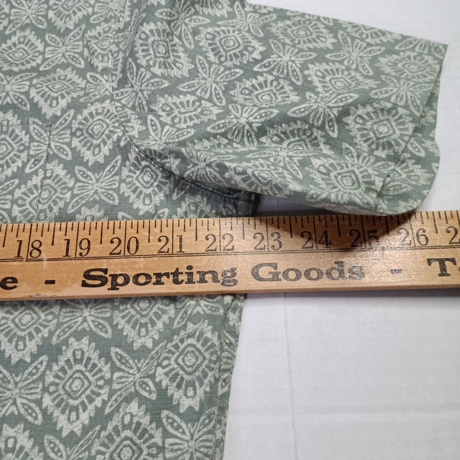 Chaps Chaps Seacoast Chambray Woven Shirt Mens M Green Aztec Print Size US M / EU 48-50 / 2 - 4 Thumbnail