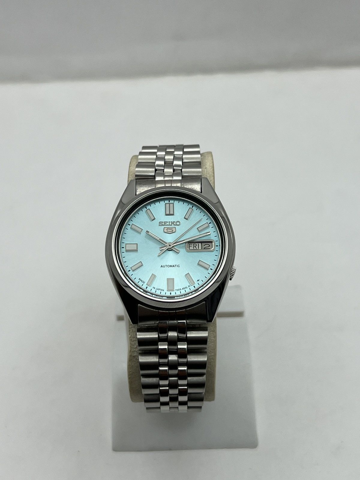 Seiko SEIKO 5 SNX447 ICE-BLUE SUNBRUST DIAL AUTOMATIC 17 JEWELS Size 36 - 1 Thumbnail