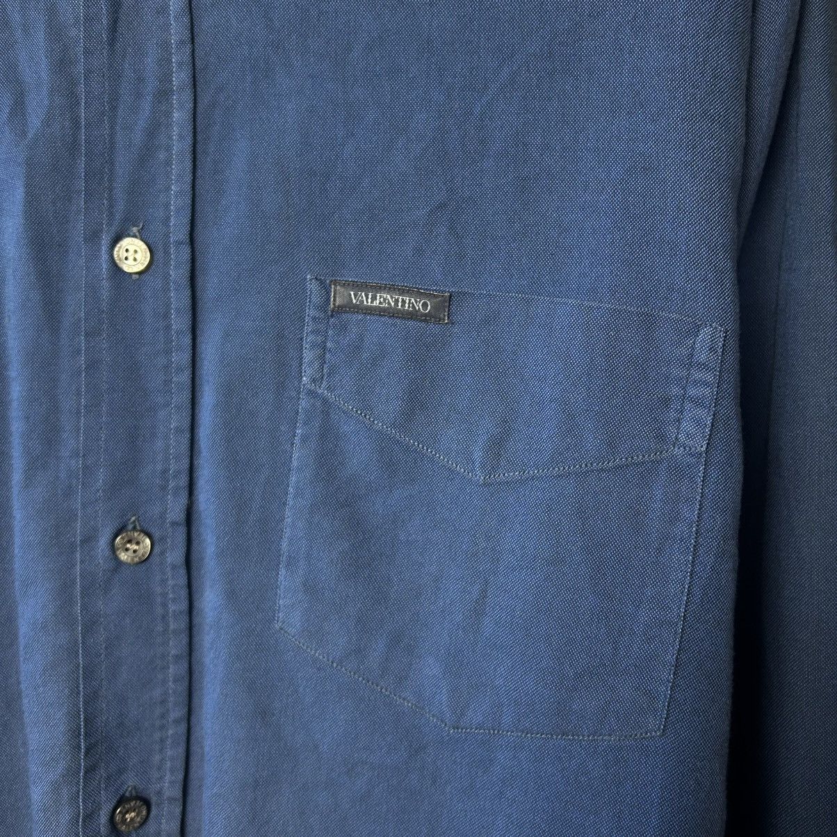 Valentino Luxury Valentino Small logo vintage designer button shirt Size US L / EU 52-54 / 3 - 3 Thumbnail