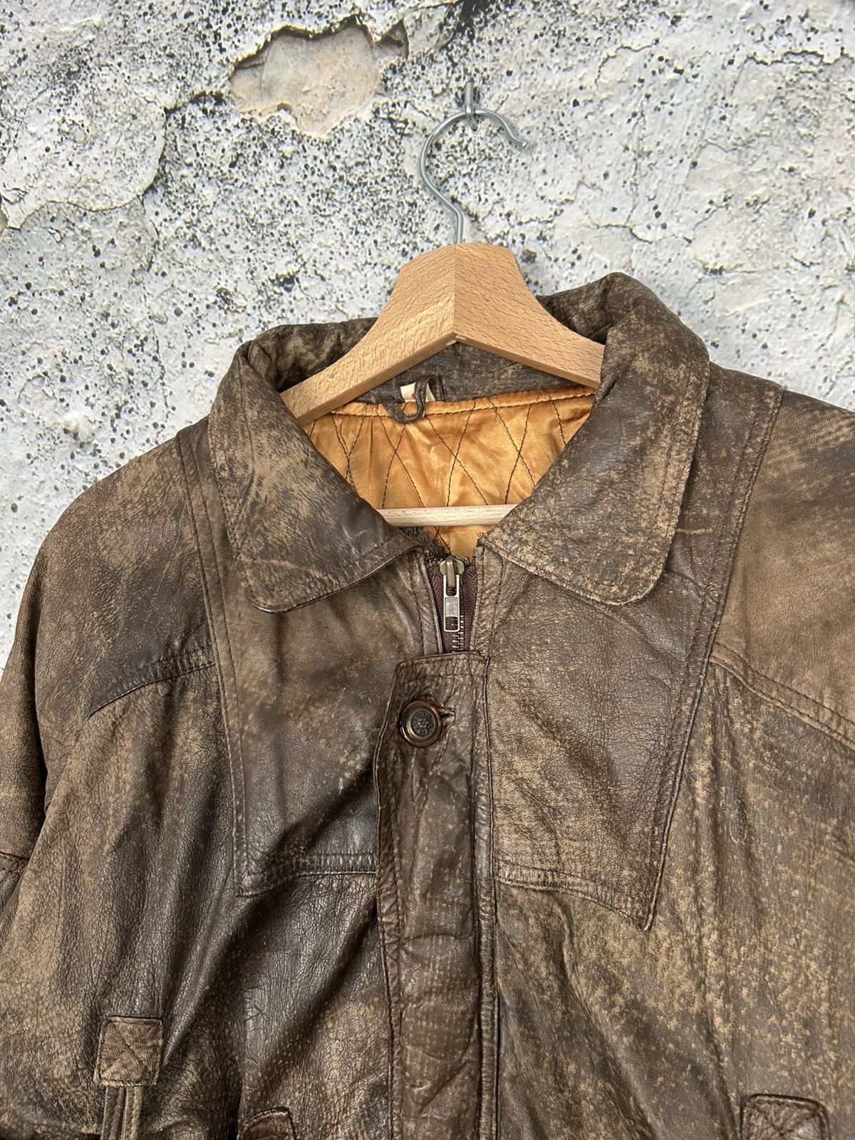 Genuine Leather Vintage Genuine Leather Bomber Jacket Avant Garde 90s Size US S / EU 44-46 / 1 - 3 Thumbnail