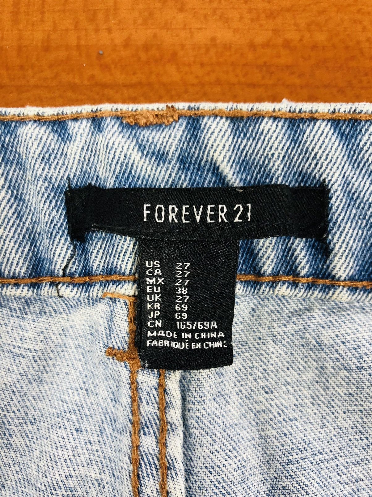 Forever 21 Forever 21 Ripped Jeans Size US 29 - 8 Thumbnail