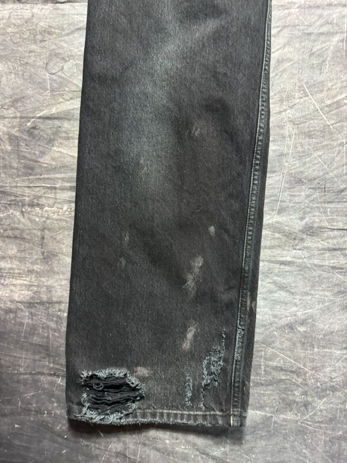 Balenciaga Balenciaga Destroyed Dirty Denim Jeans in Black Size US 30 / EU 46 - 10 Thumbnail